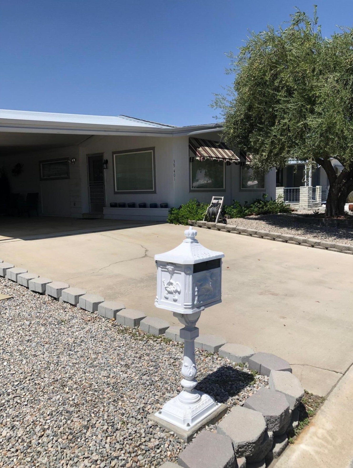 39401 Palm Greens Pkwy, Palm Desert, CA 92260-1371