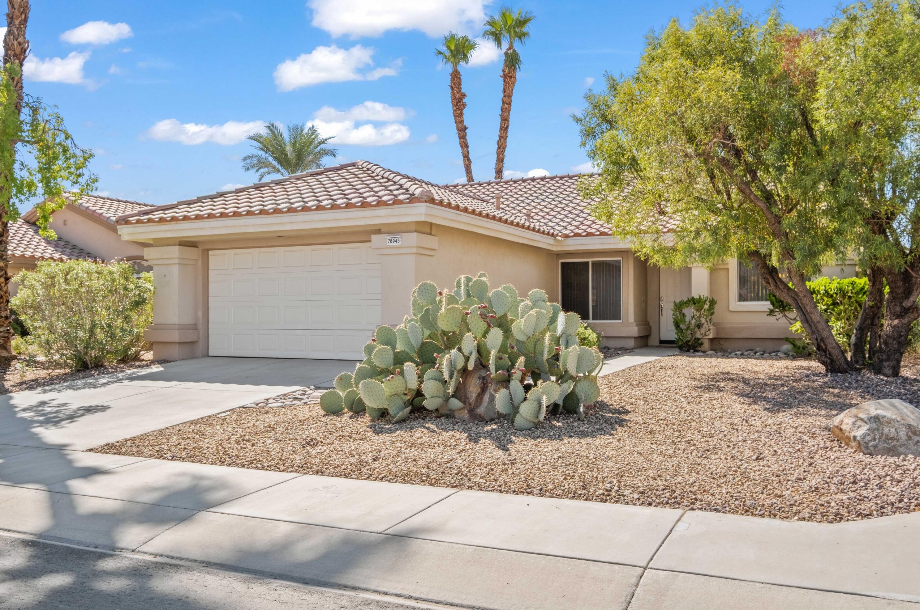 78943 Waterford Ln, Palm Desert, CA 92211-1587