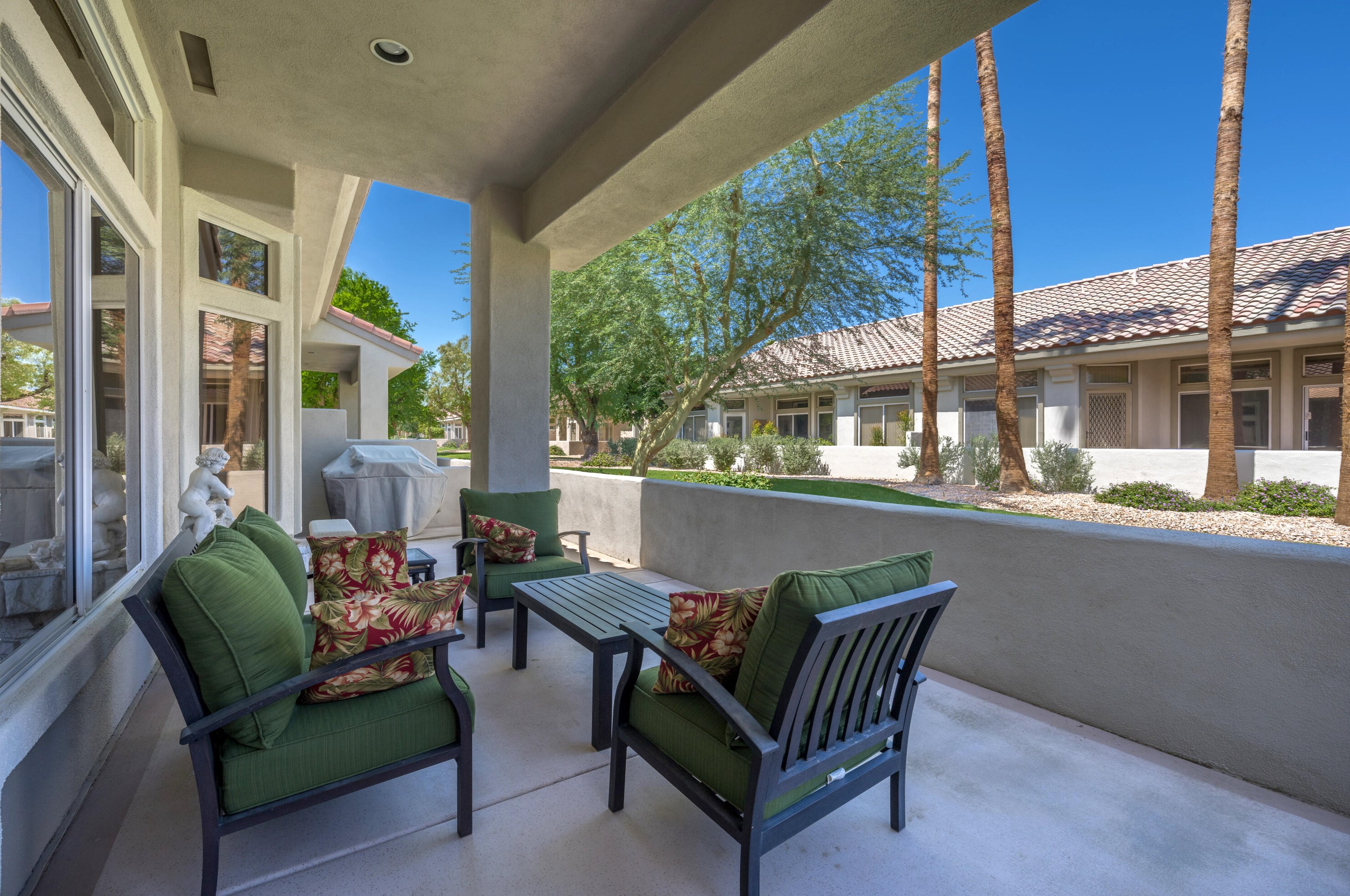 78432 Yucca Blossom Dr, Palm Desert, CA 92211-1318