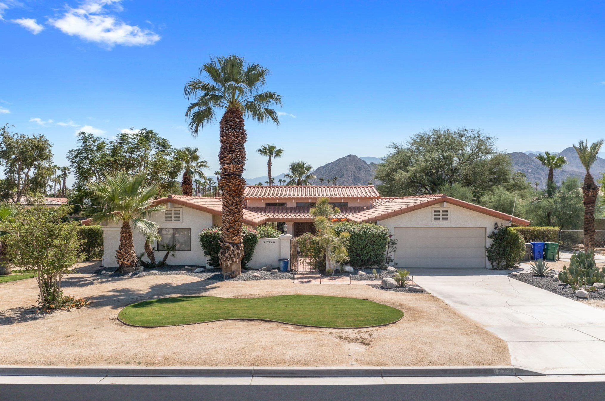 77725 Robin Rd, Palm Desert, CA 92211-8857