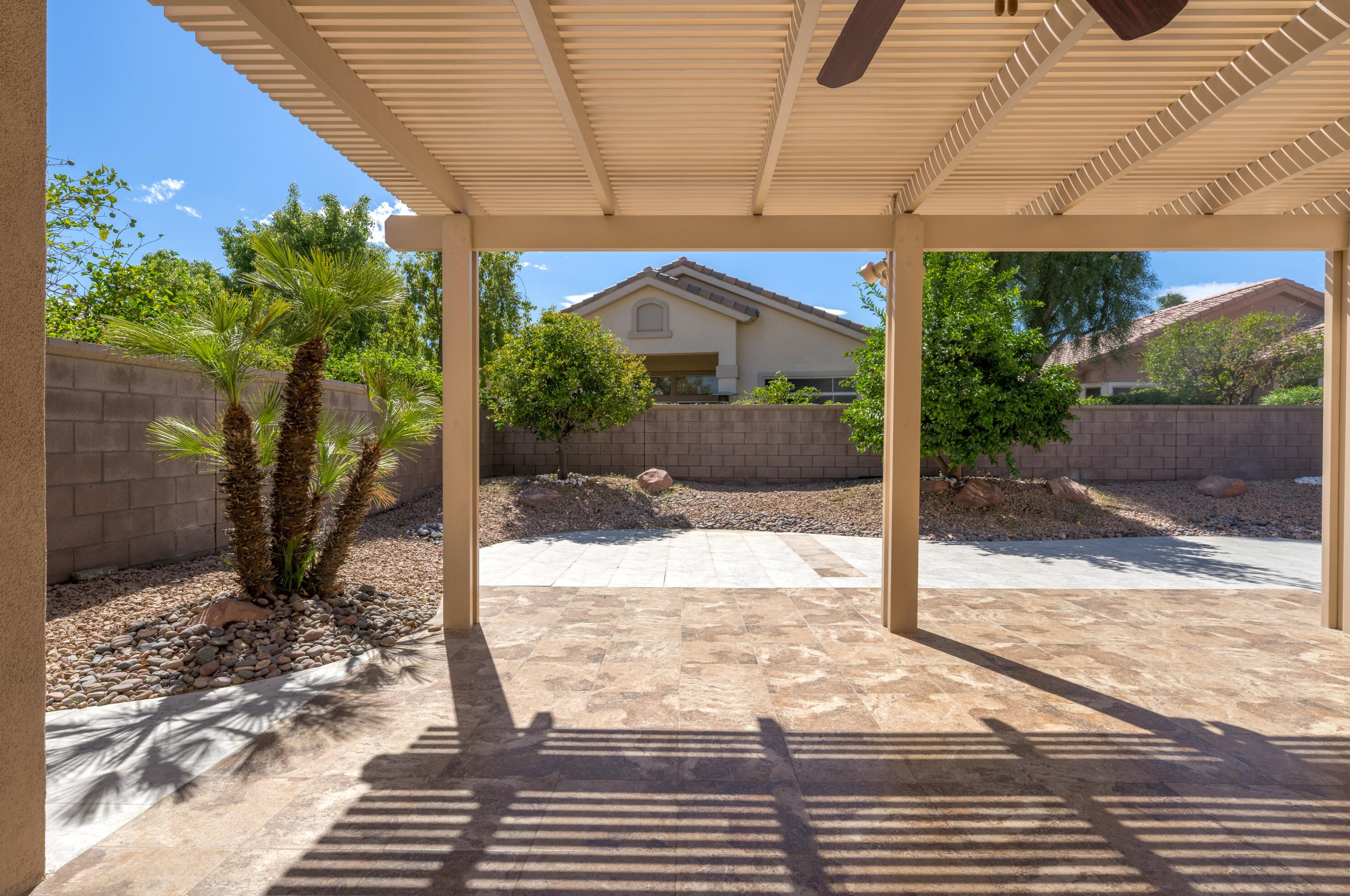 38633 Bent Palm Dr, Palm Desert, CA 92211-1524