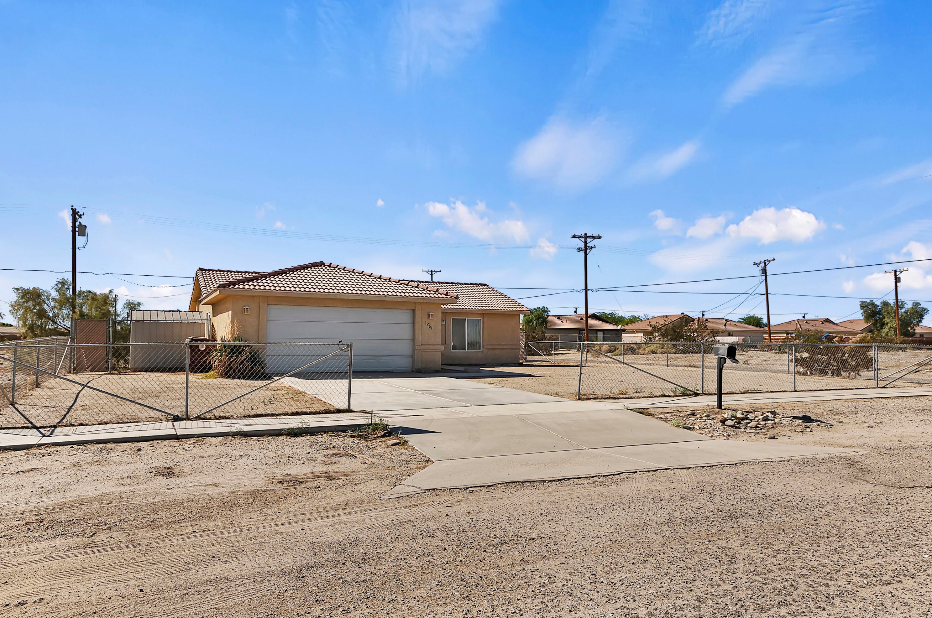 1261 China Sea Ave, Thermal, CA 92274-6566