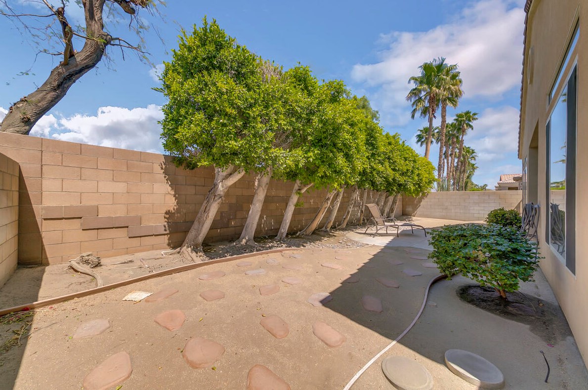 80270 Royal Dornoch Dr, Indio CA  92201-2786 exterior