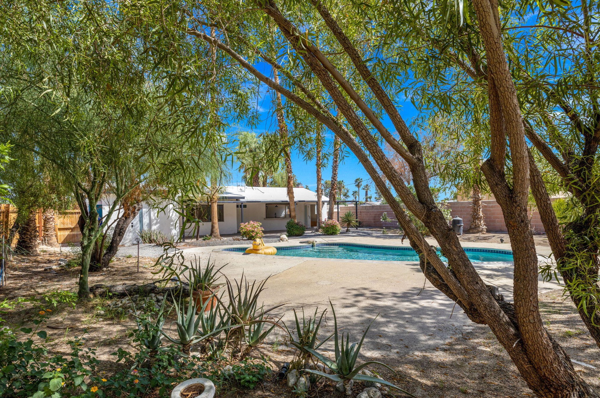 74619 Candlewood St, Palm Desert CA  92260-4511 exterior