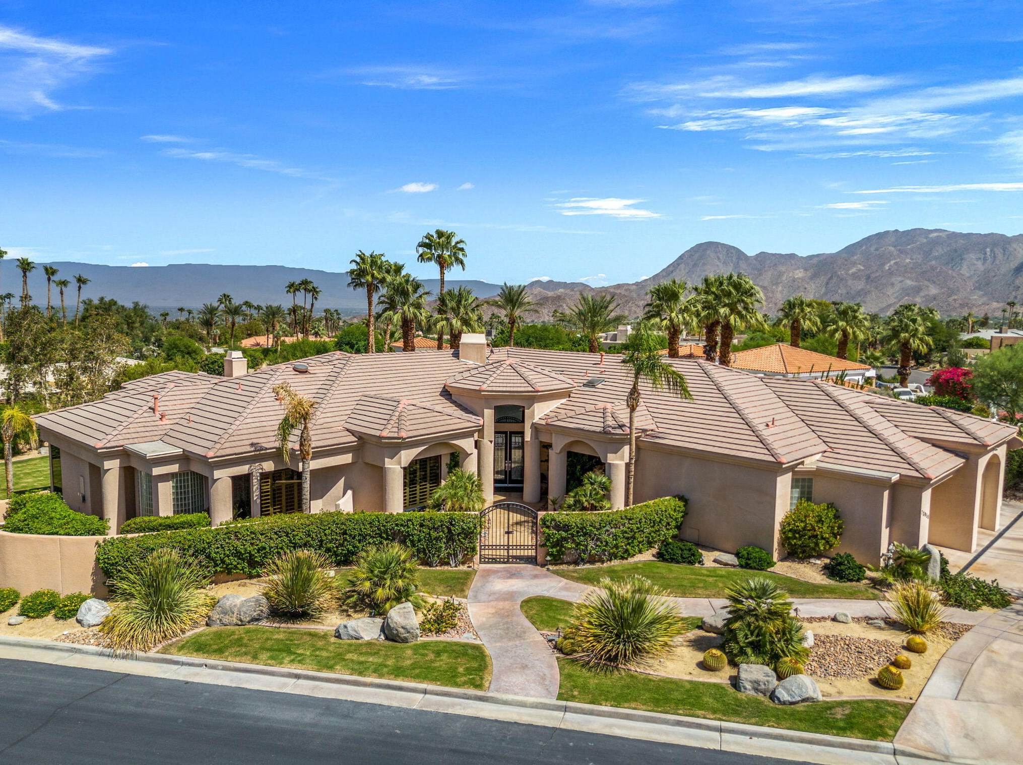 73050 Crosby Ln, Palm Desert, CA 92260-6761