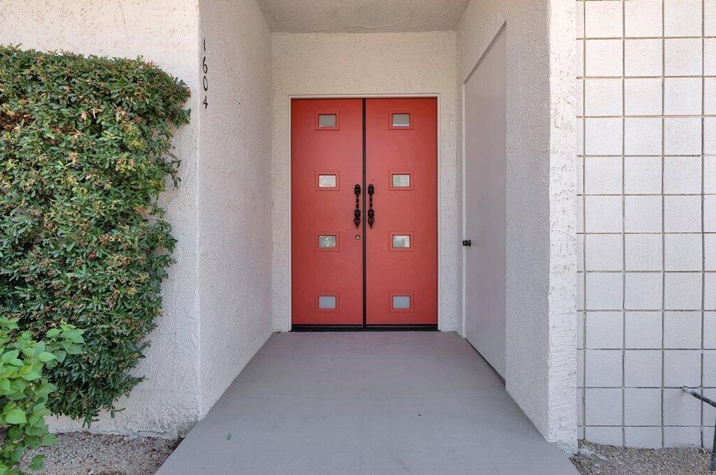 72293 El Paseo, Palm Desert, CA 92260-3318