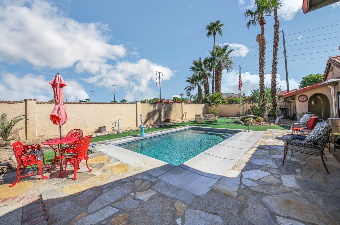 35015 Plumley Rd, Cathedral City CA  92234-7055 exterior