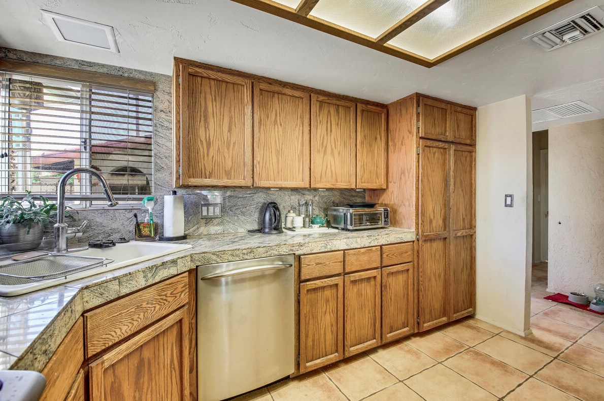 35015 Plumley Rd, Cathedral City CA  92234-7055 exterior