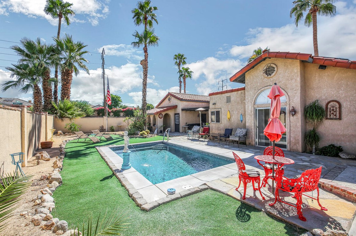 35015 Plumley Rd, Cathedral City CA  92234-7055 exterior