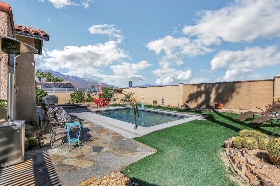 35015 Plumley Rd, Cathedral City CA  92234-7055 exterior