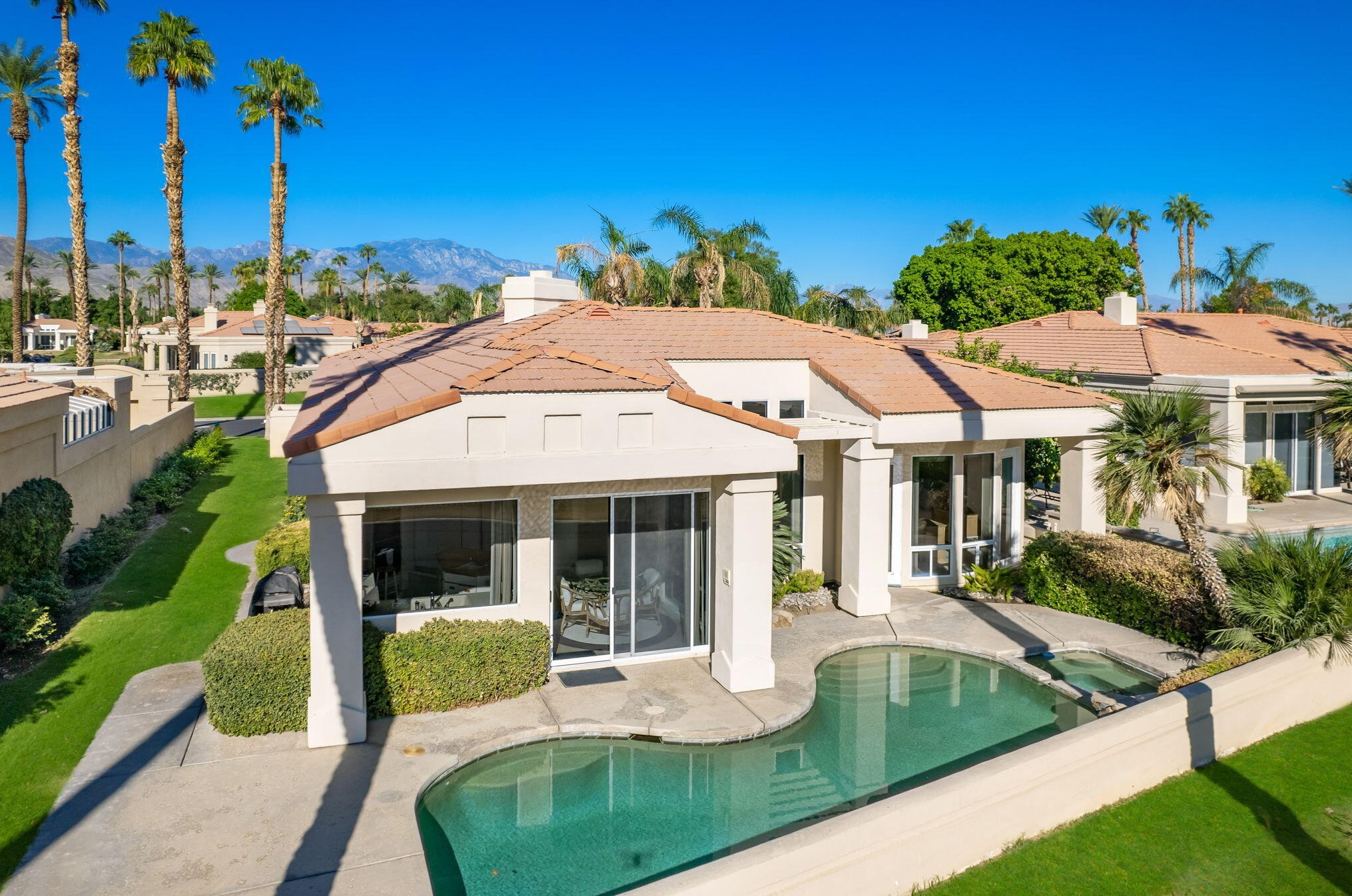 75110 Inverness Dr, Palm Desert, CA 92210-7618