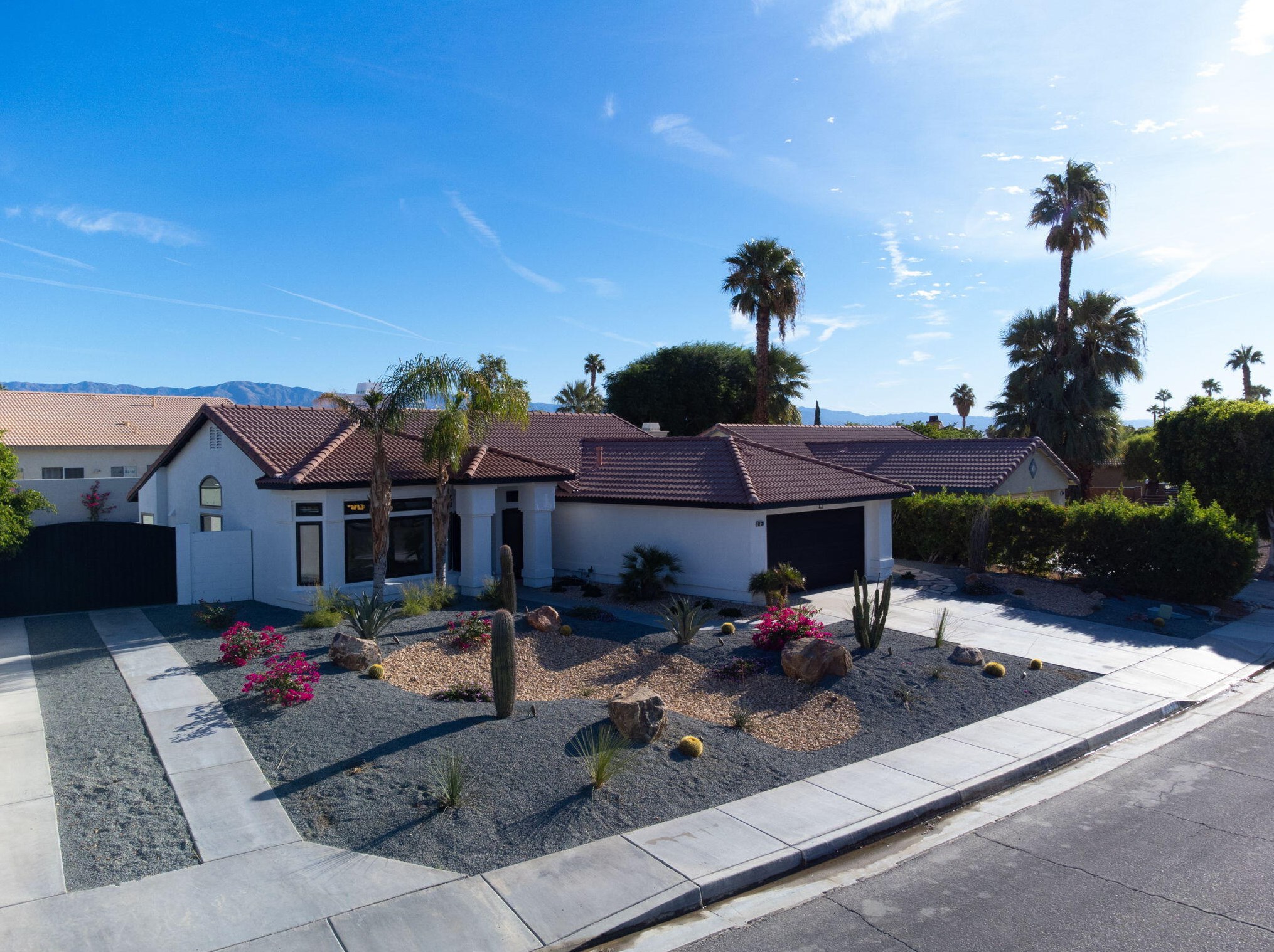 69330 Cypress Rd, Cathedral City CA  92234-2833 exterior