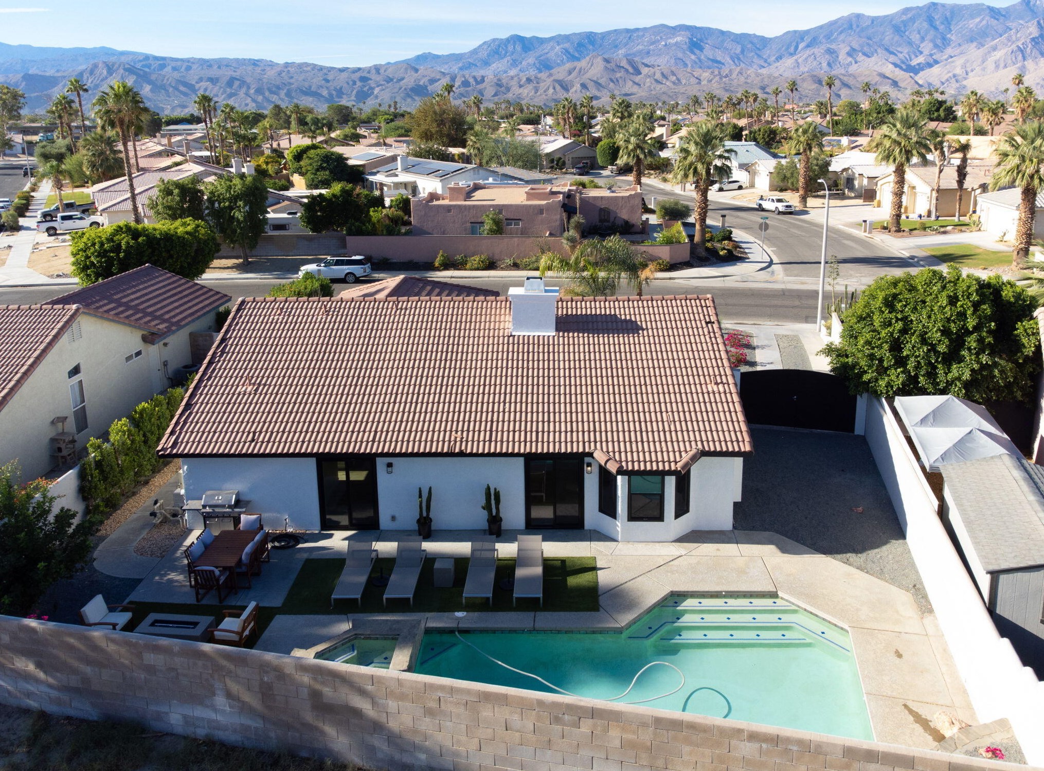 69330 Cypress Rd, Cathedral City CA  92234-2833 exterior