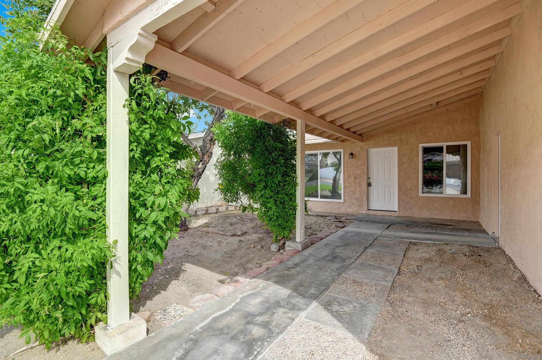 52140 Avenida Herrera, La Quinta, CA 92253