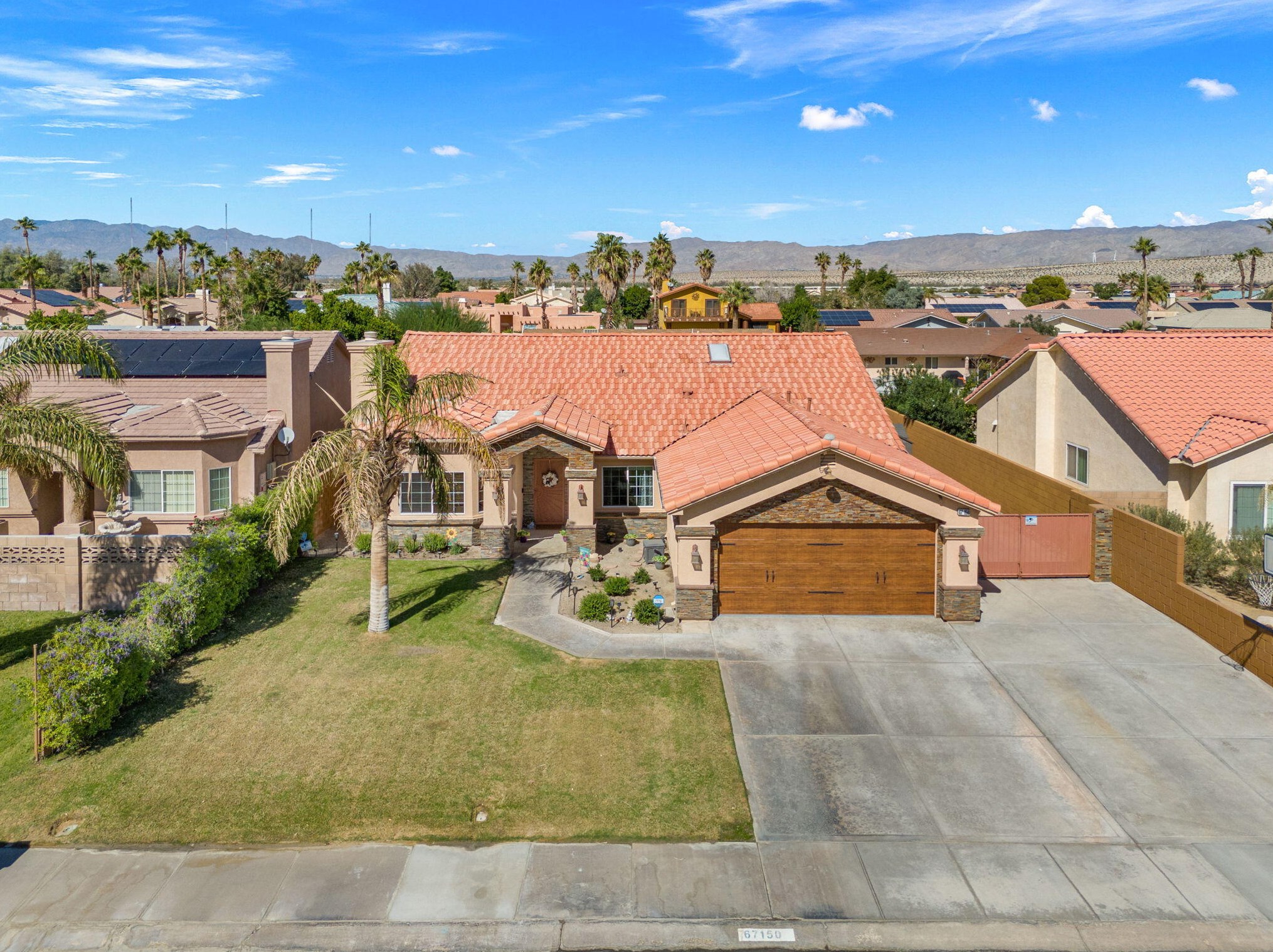 67150 Quijo Rd, Cathedral City, CA 92234