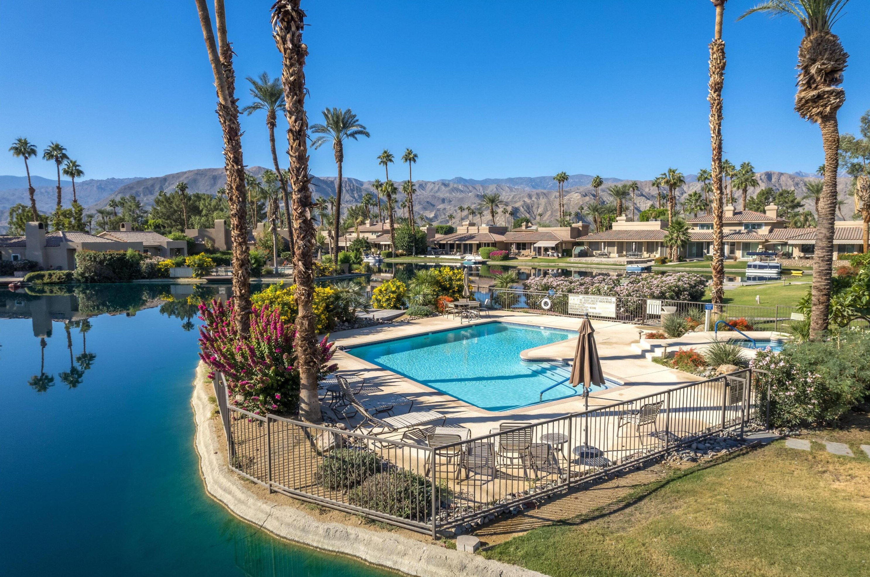 183 Desert Lakes Dr, Rancho Mirage CA  92270-4056 exterior