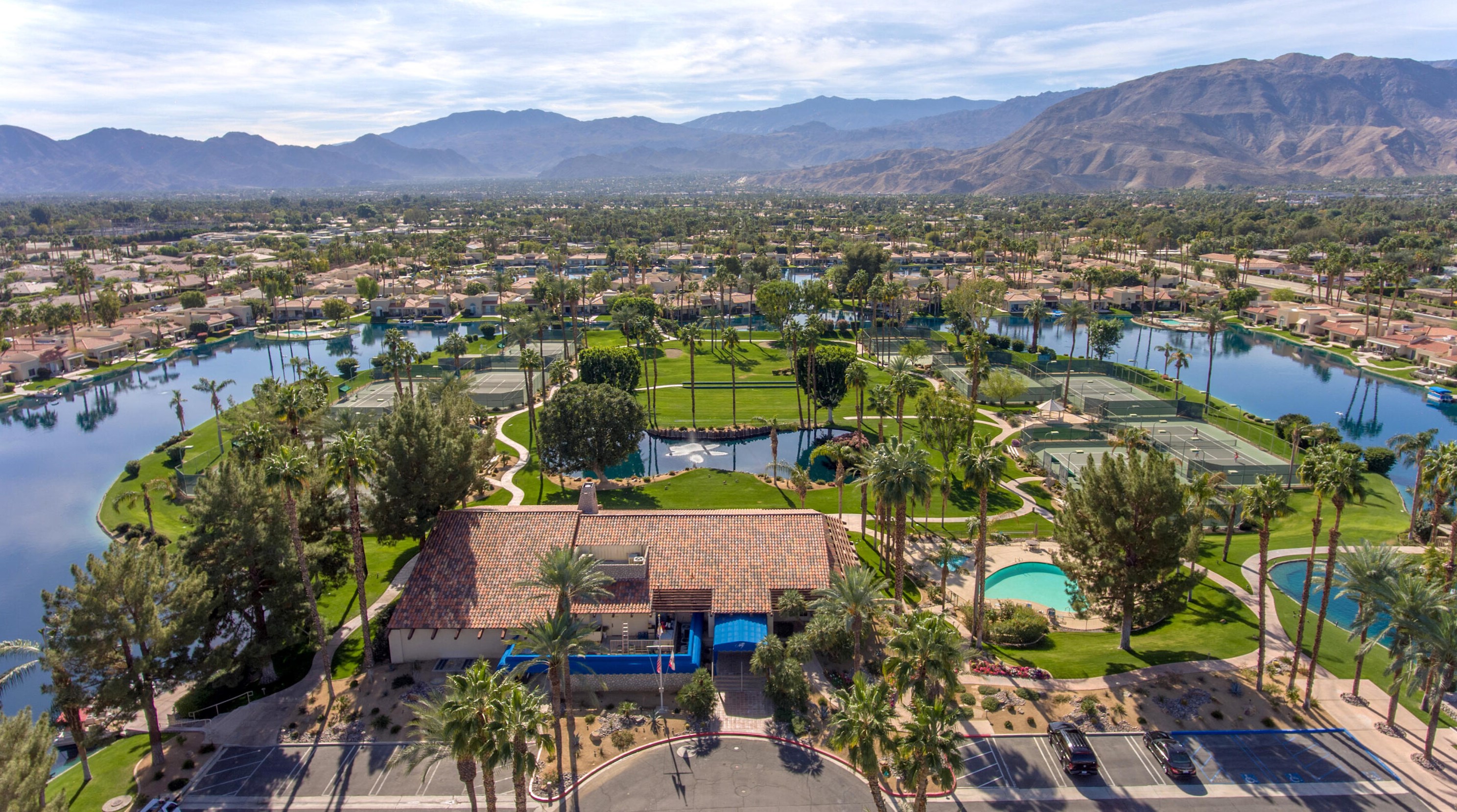 183 Desert Lakes Dr, Rancho Mirage CA  92270-4056 exterior
