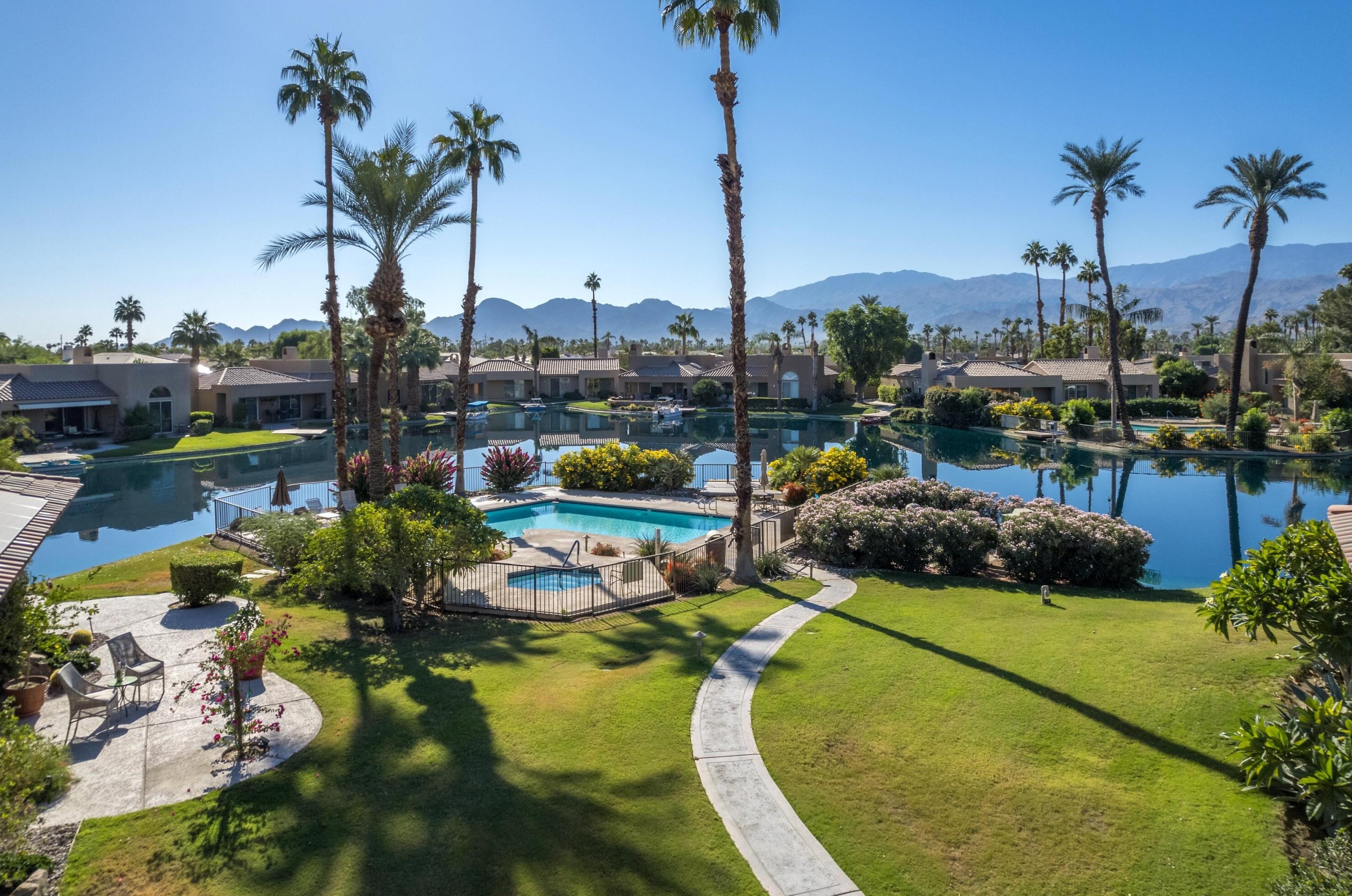 183 Desert Lakes Dr, Rancho Mirage, CA 92270