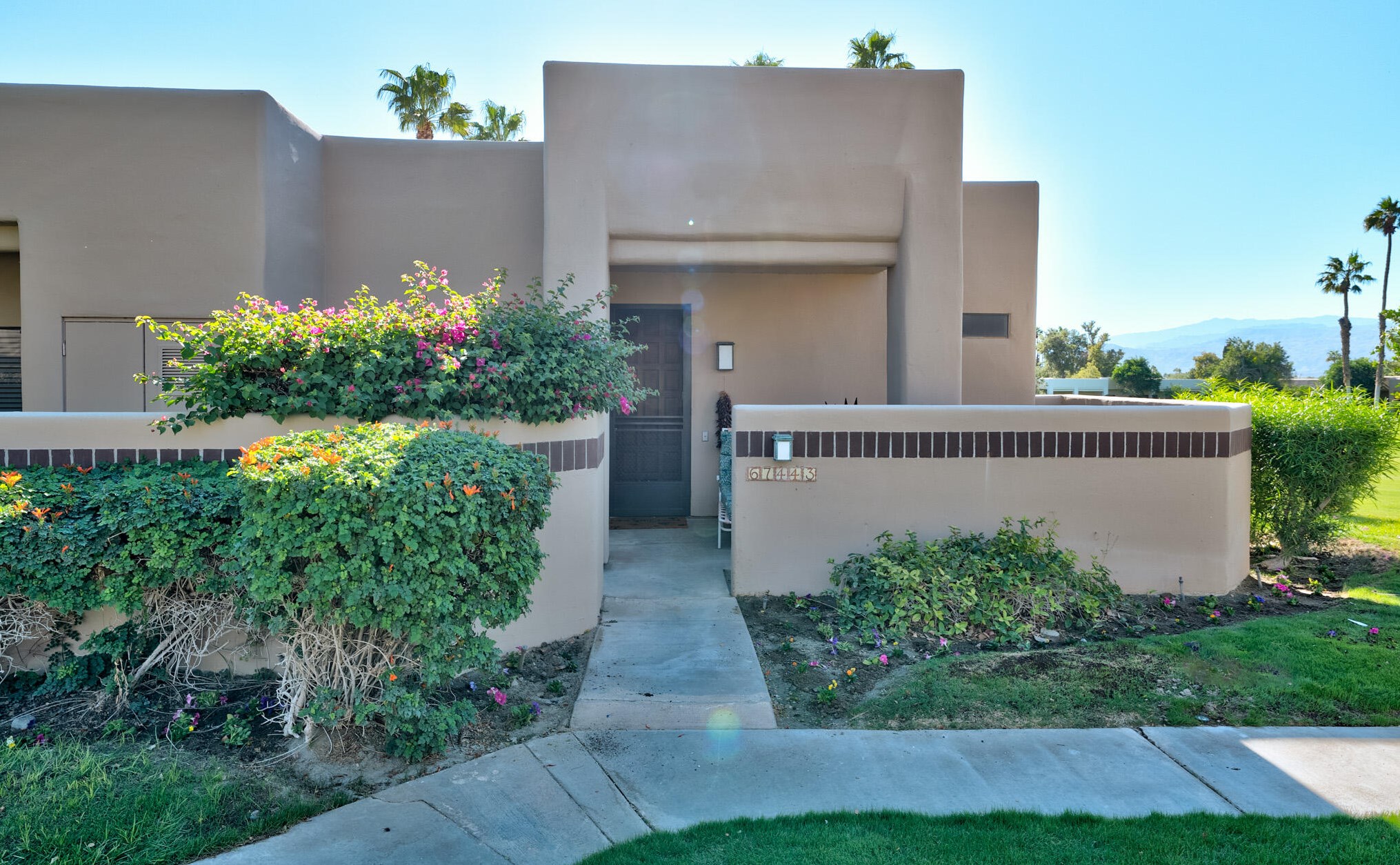 67443 Chimayo Dr, Cathedral City CA  92234-3557 exterior