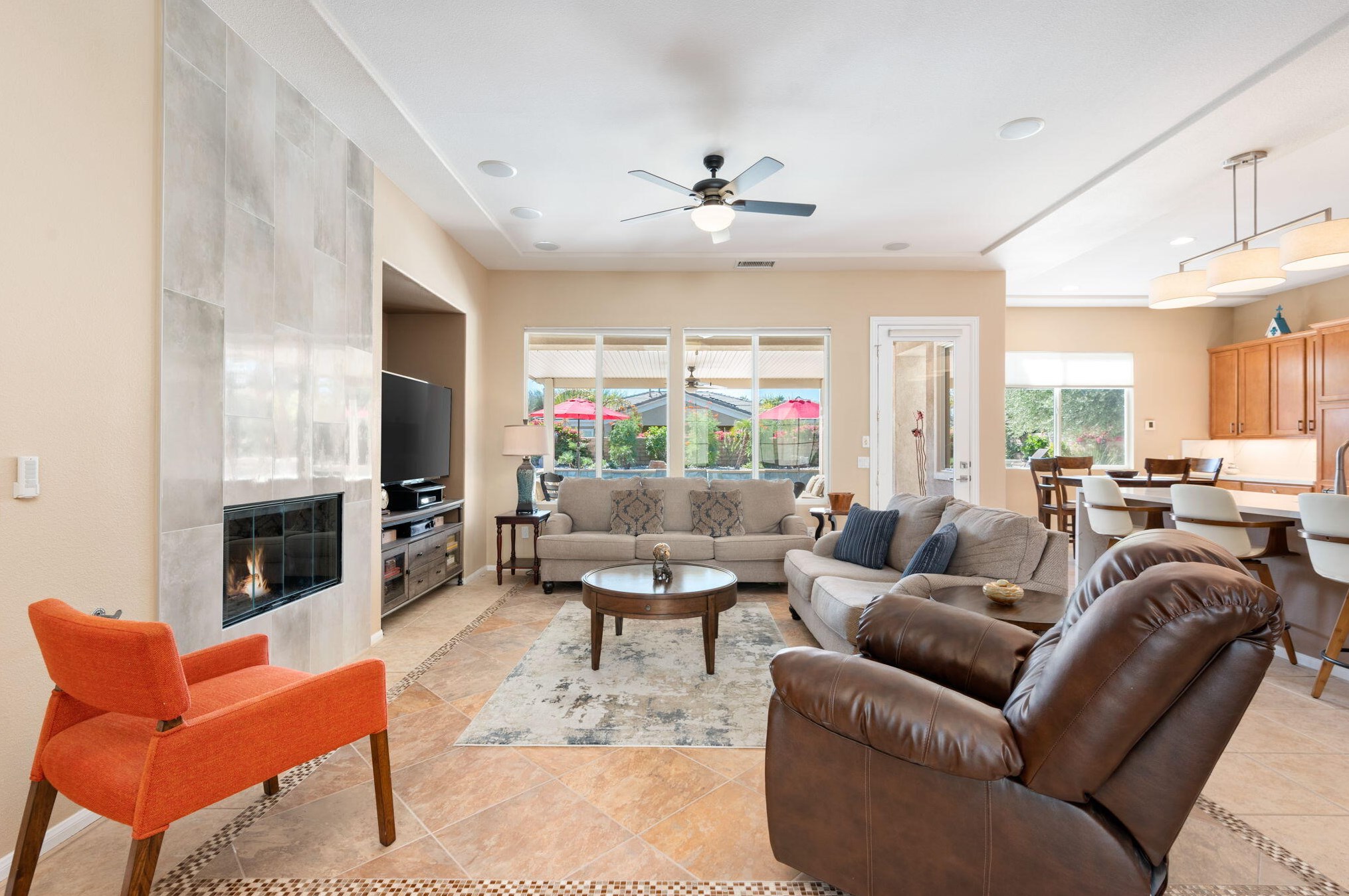 109 Brisa Dr, Palm Desert CA  92211-0779 exterior