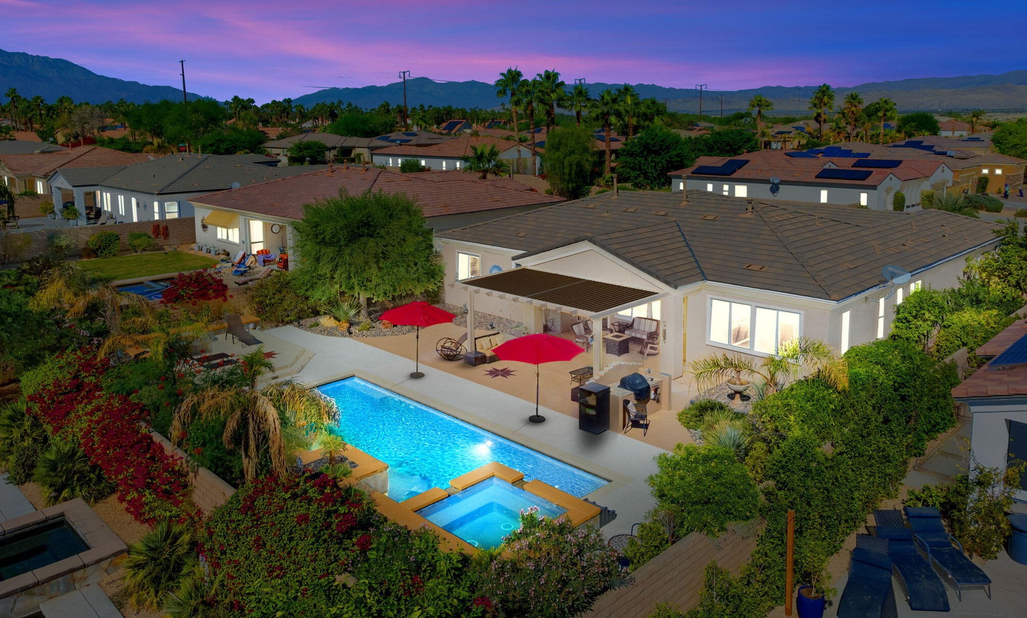 109 Brisa Dr, Palm Desert CA  92211-0779 exterior