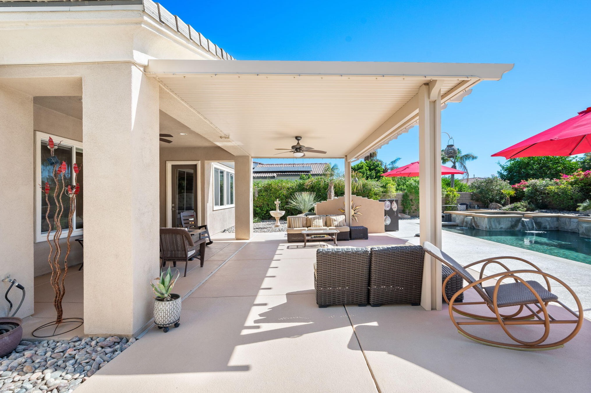 109 Brisa Dr, Palm Desert CA  92211-0779 exterior