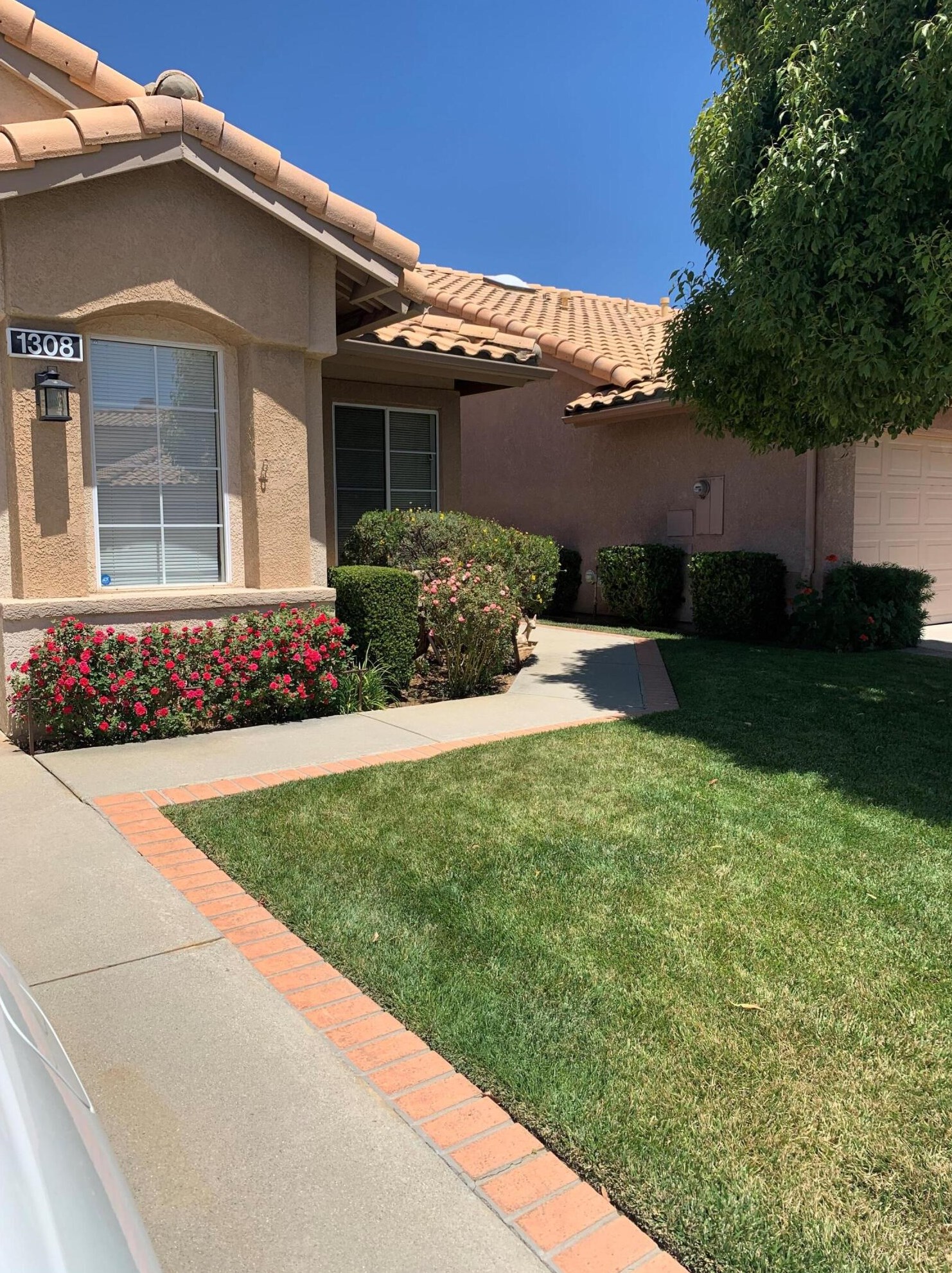 1308 Pleasant Valley Ave, Banning, CA 92220-5431