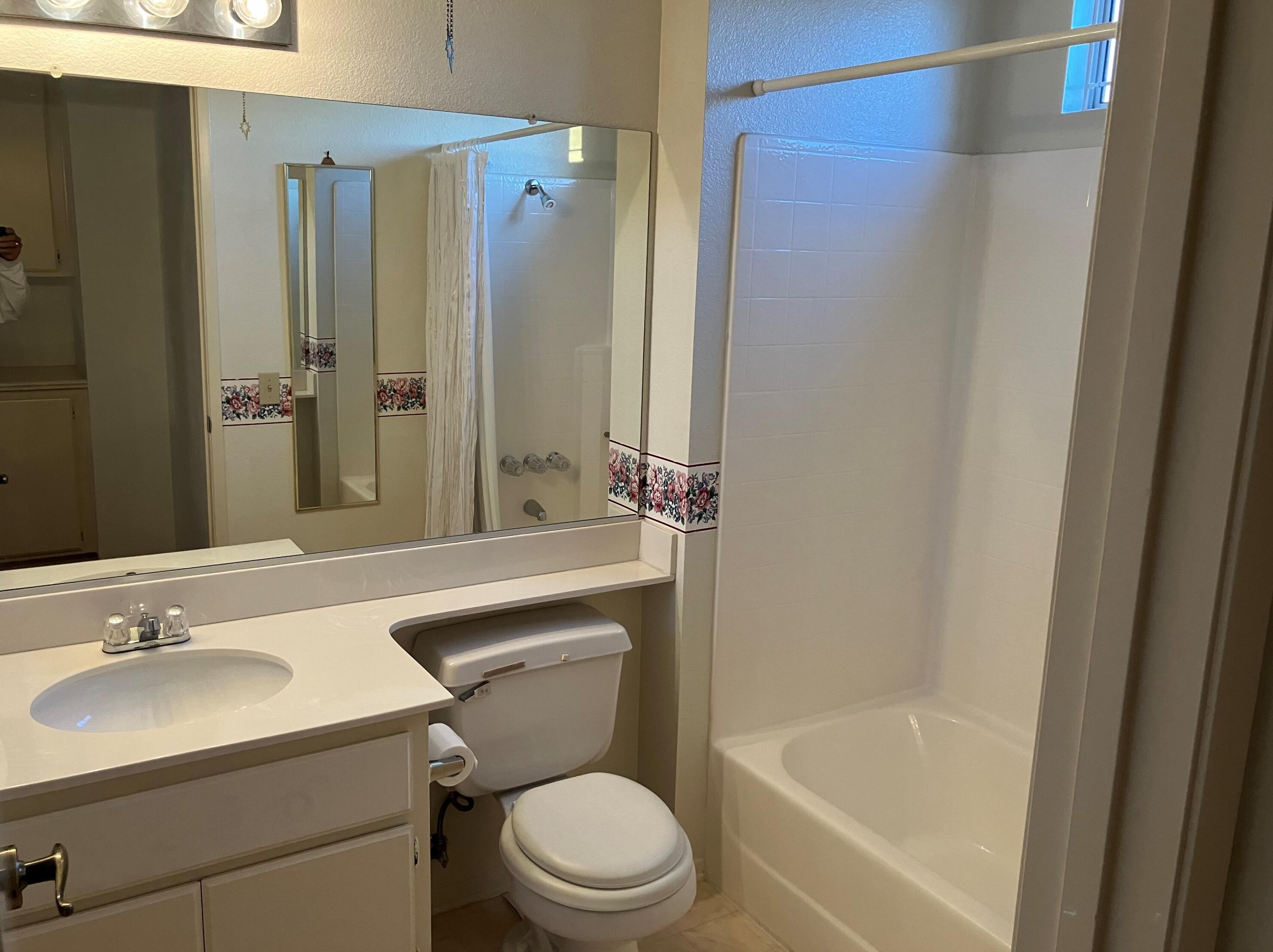 1308 Pleasant Valley Ave, Banning CA  92220-5431 exterior