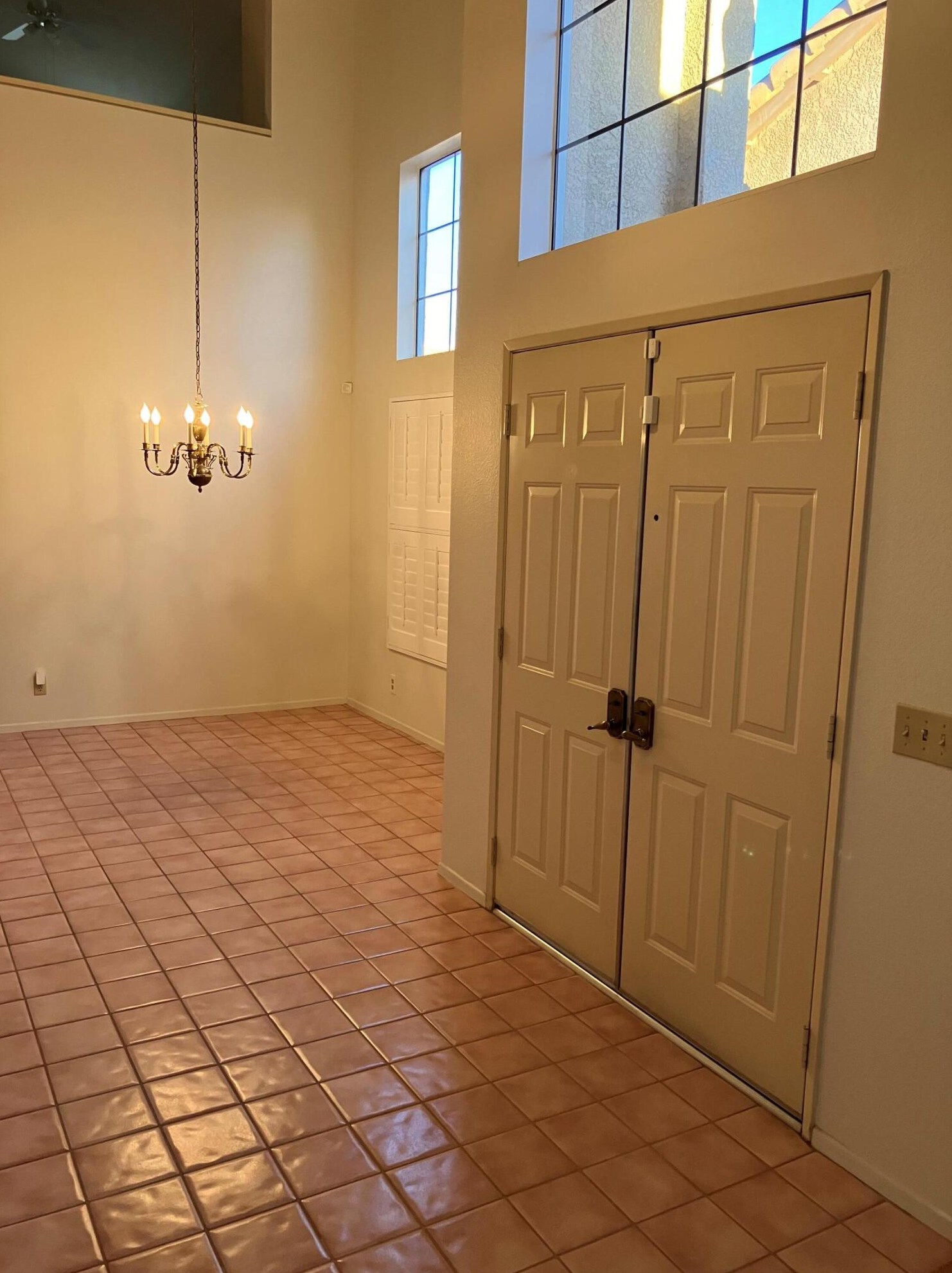 1308 Pleasant Valley Ave, Banning CA  92220-5431 exterior