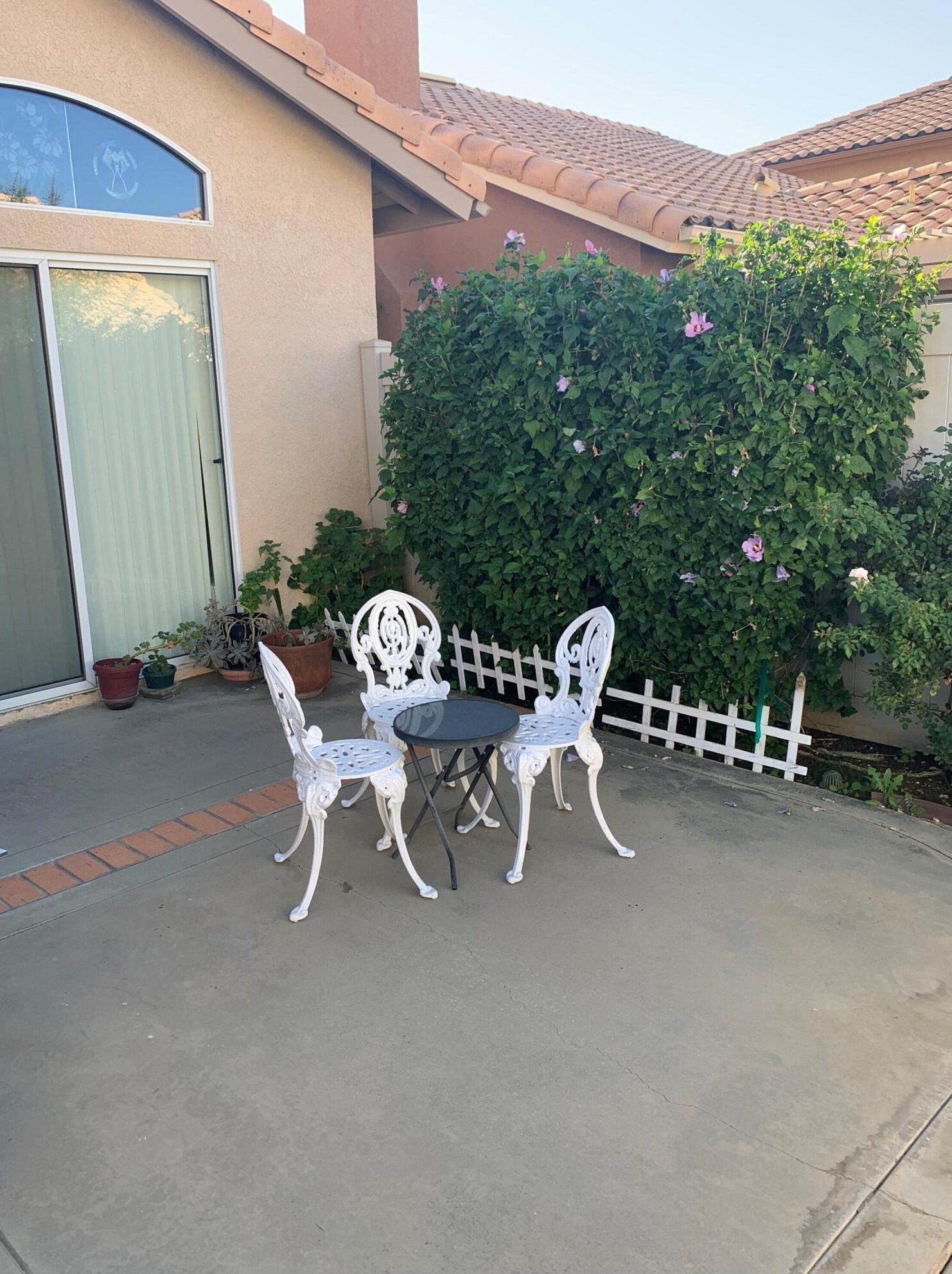 1308 Pleasant Valley Ave, Banning CA  92220-5431 exterior