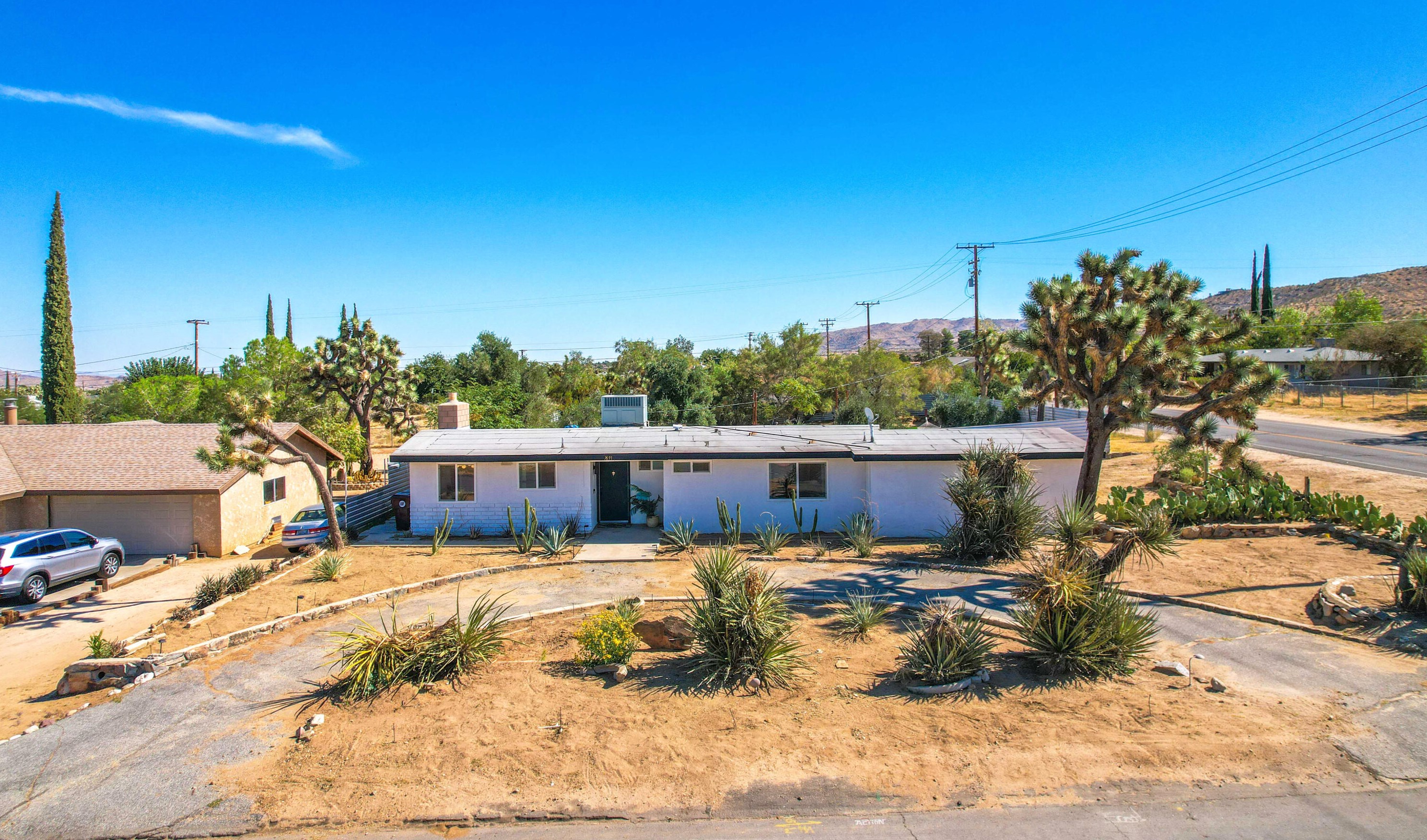 7691 Aster Ave, Yucca Valley, CA 92284
