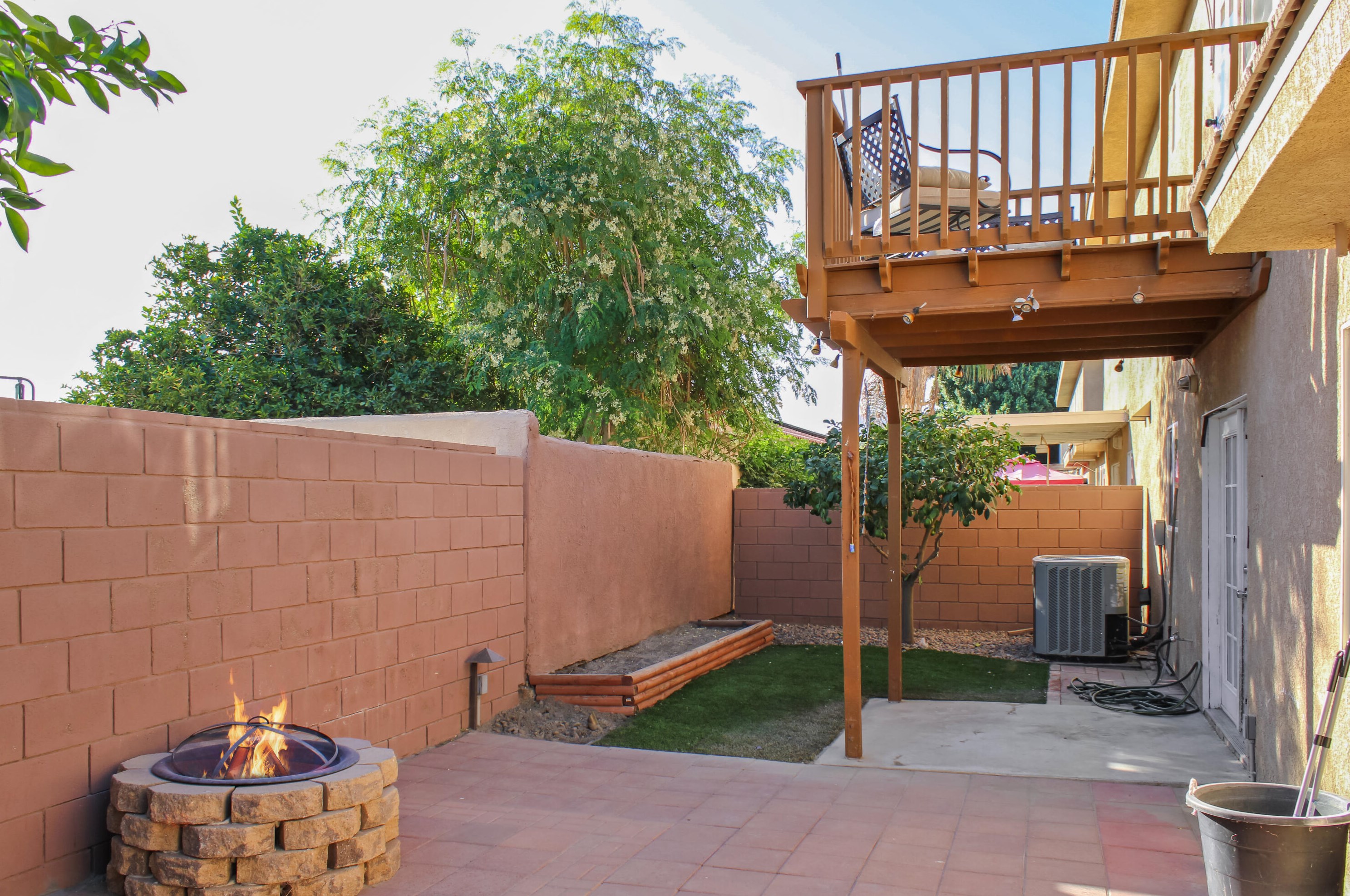 33300 Campus Ln, Cathedral City CA  92234-4675 exterior