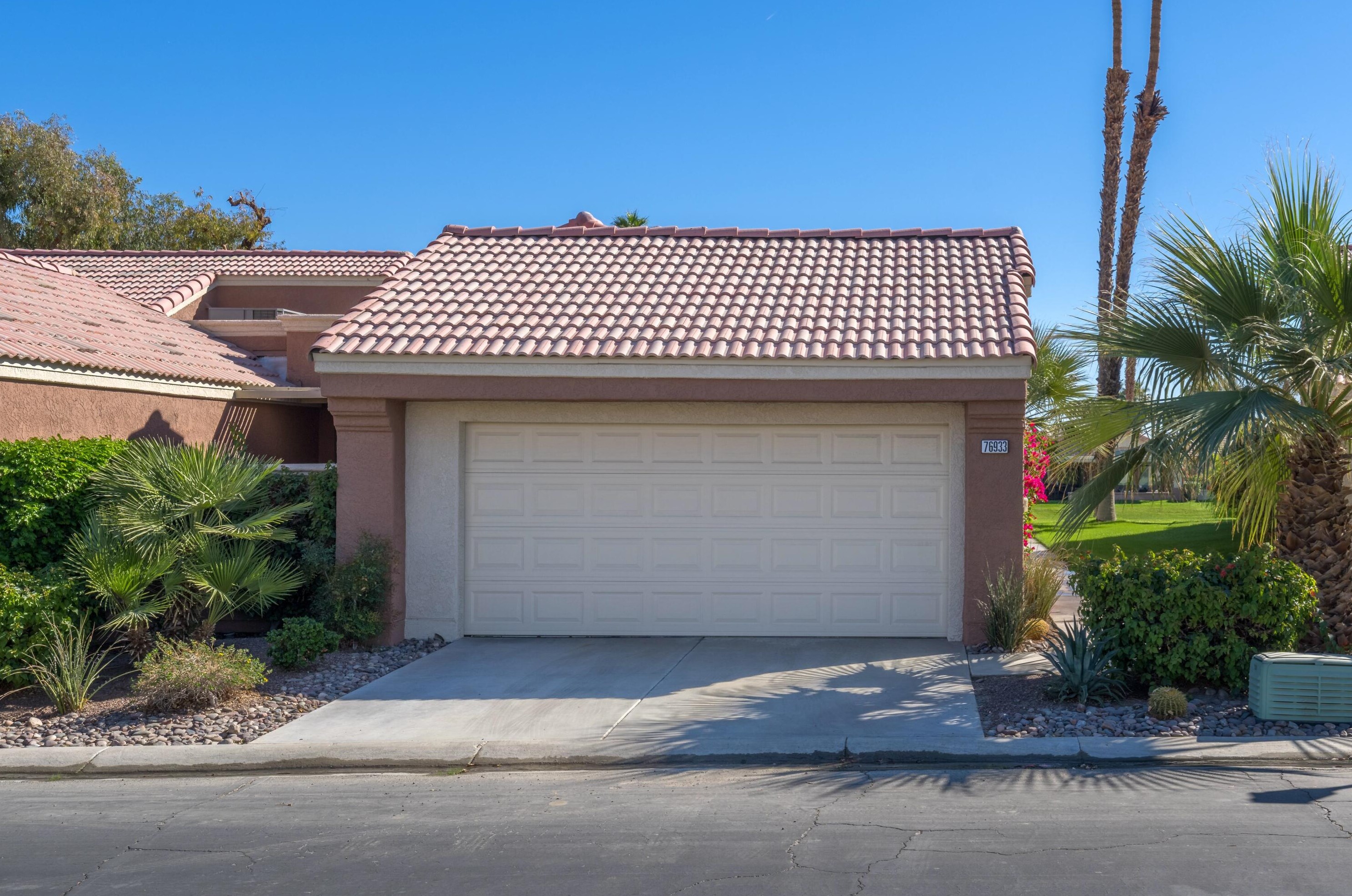 76933 Morocco Rd, Palm Desert, CA 92211-7643