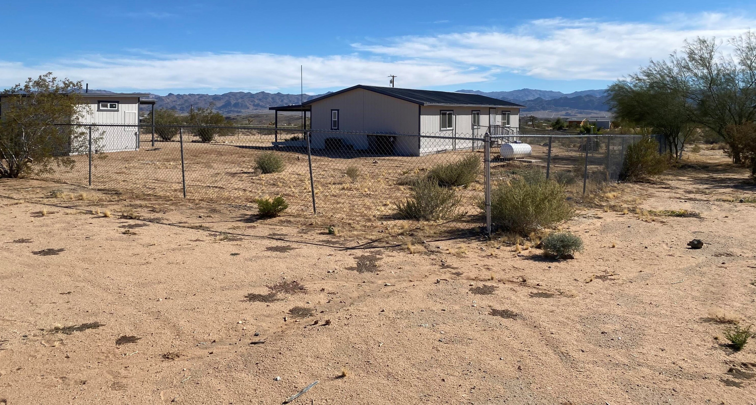 63136 Sunny Sands Dr, Joshua Tree CA  92252-3329 exterior