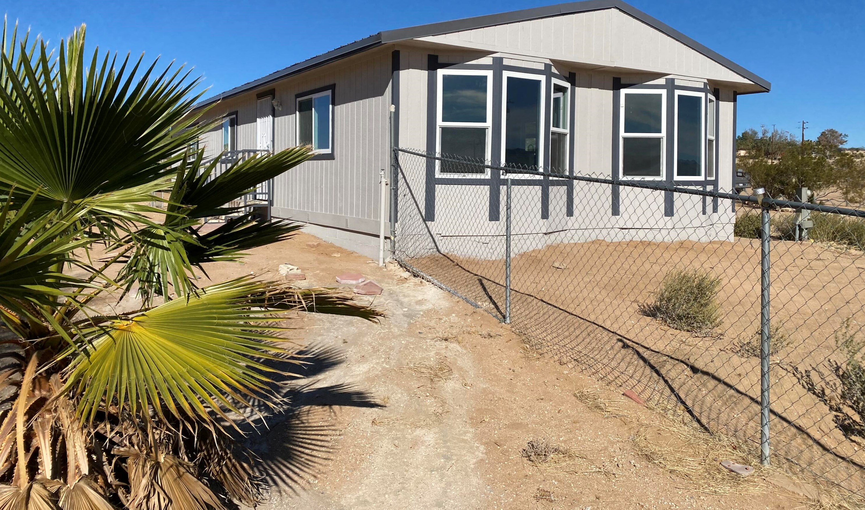 63136 Sunny Sands Dr, Joshua Tree CA  92252-3329 exterior