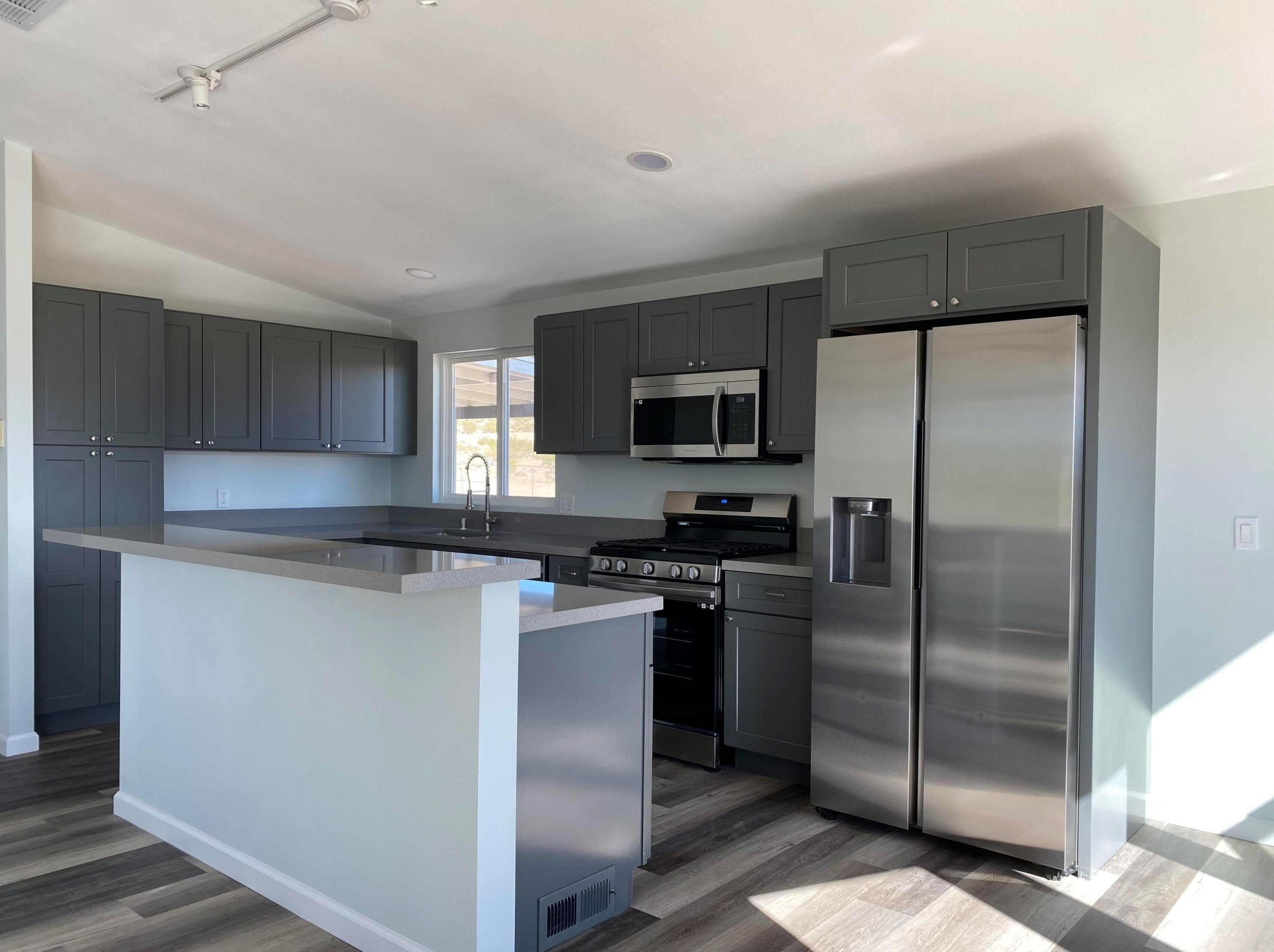 63136 Sunny Sands Dr, Joshua Tree CA  92252-3329 exterior