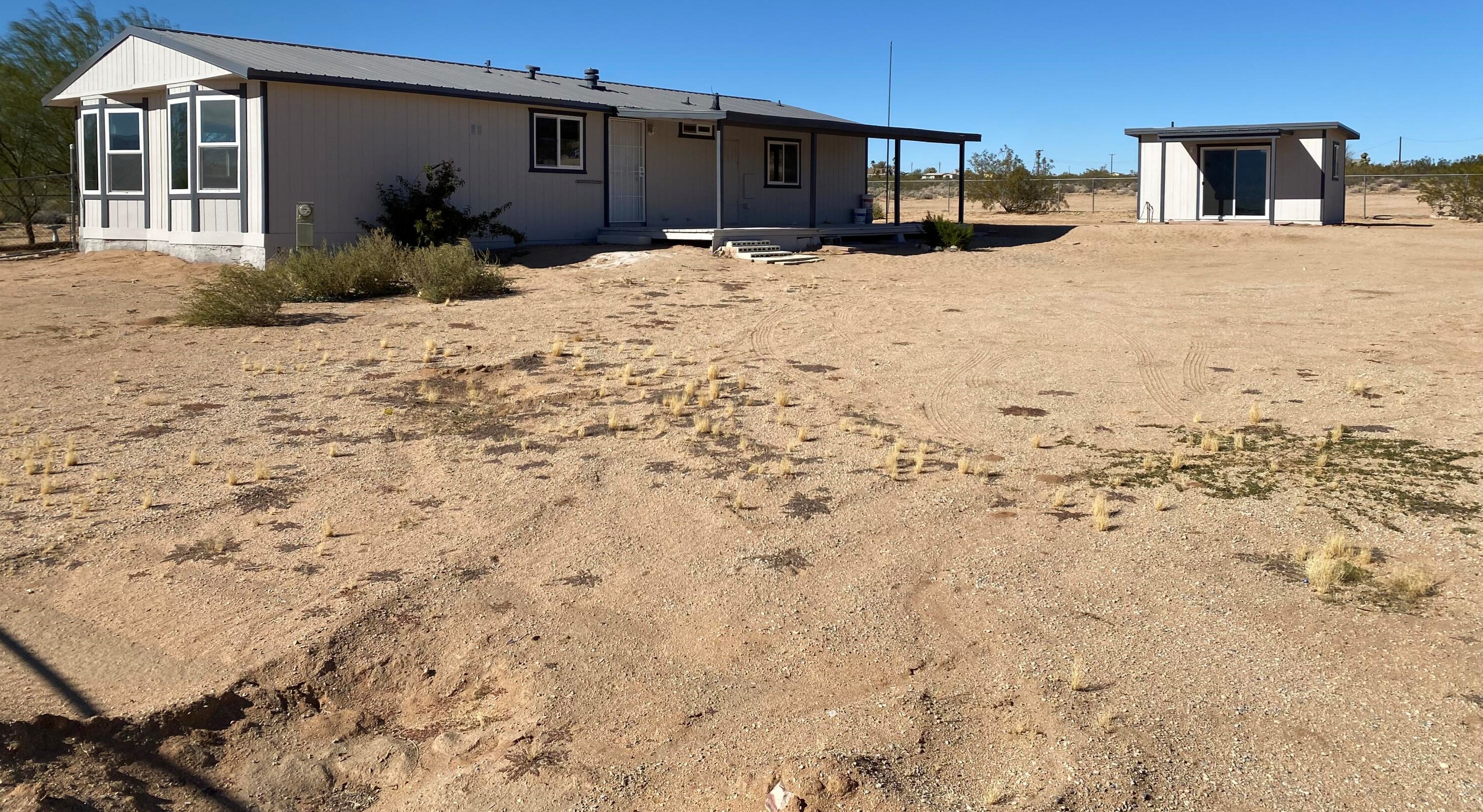 63136 Sunny Sands Dr, Joshua Tree CA  92252-3329 exterior