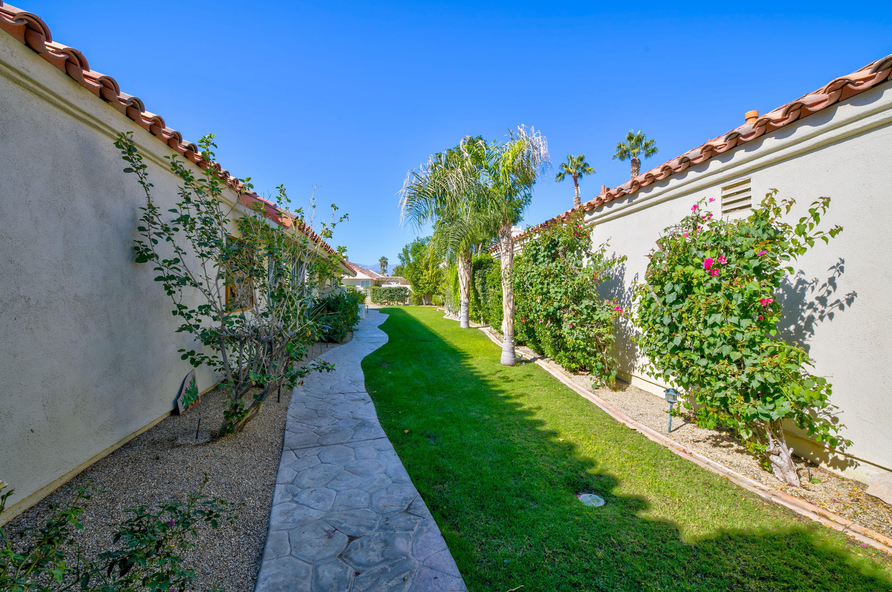 43625 Via Majorca, Palm Desert, CA 92211-8286