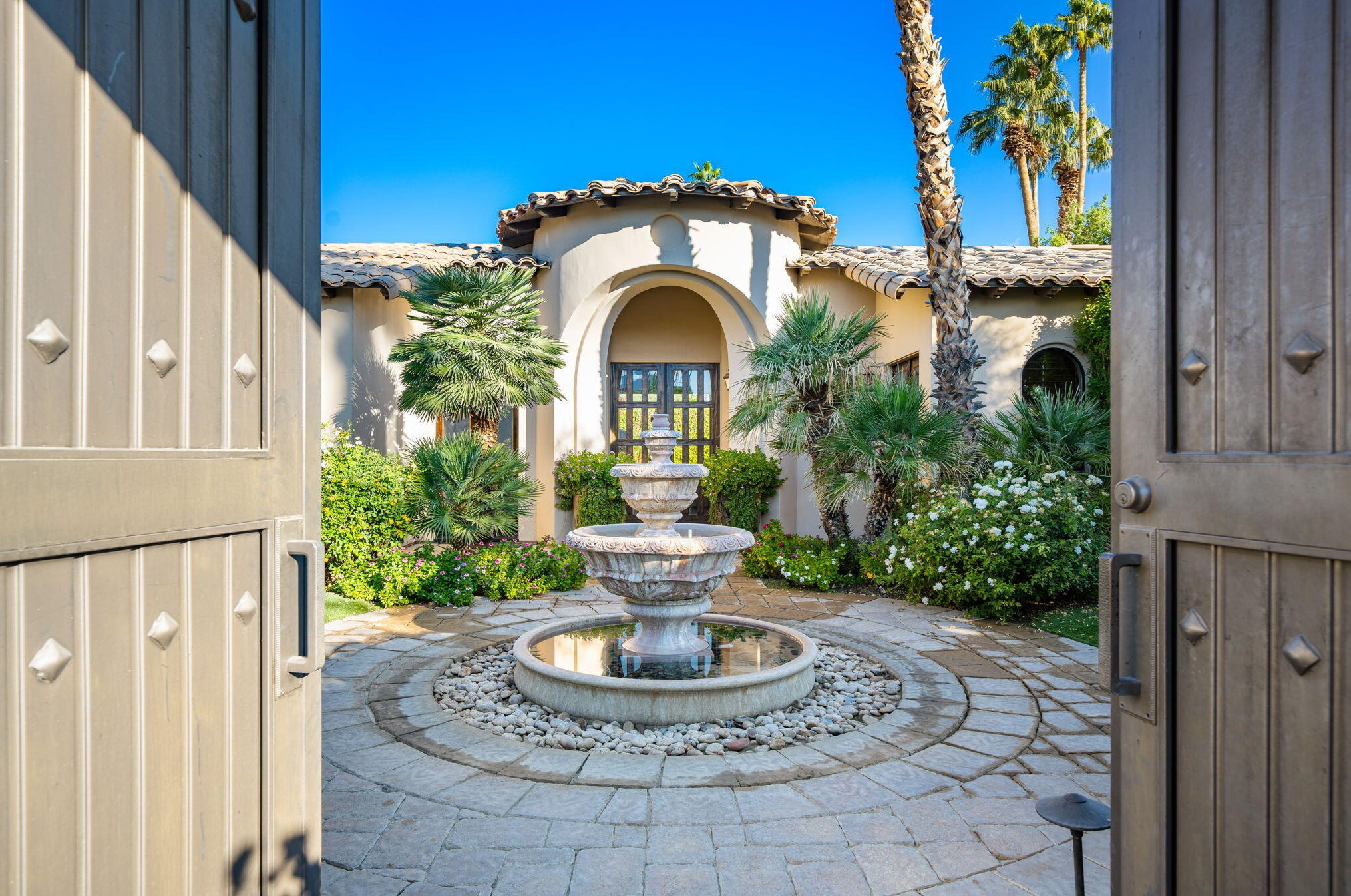 49335 Avenida Fernando, La Quinta, CA 92253