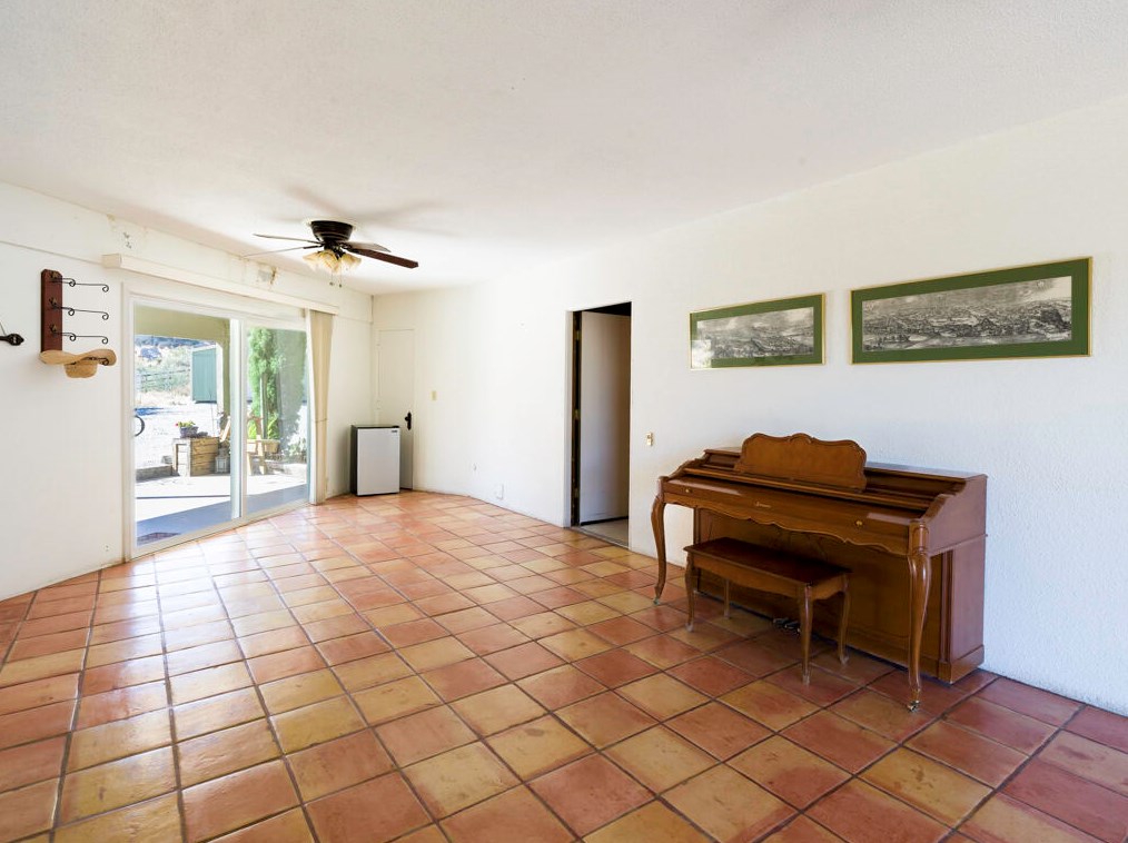 5230 Puente Ct, Yucca Valley CA  92284-2028 exterior