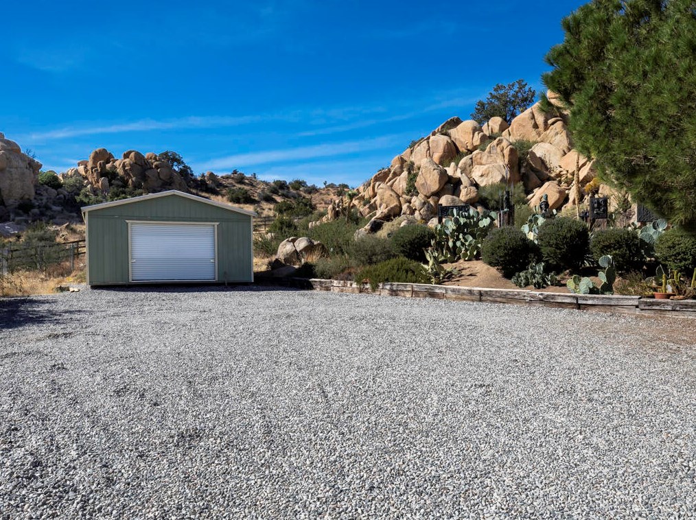 5230 Puente Ct, Yucca Valley CA  92284-2028 exterior