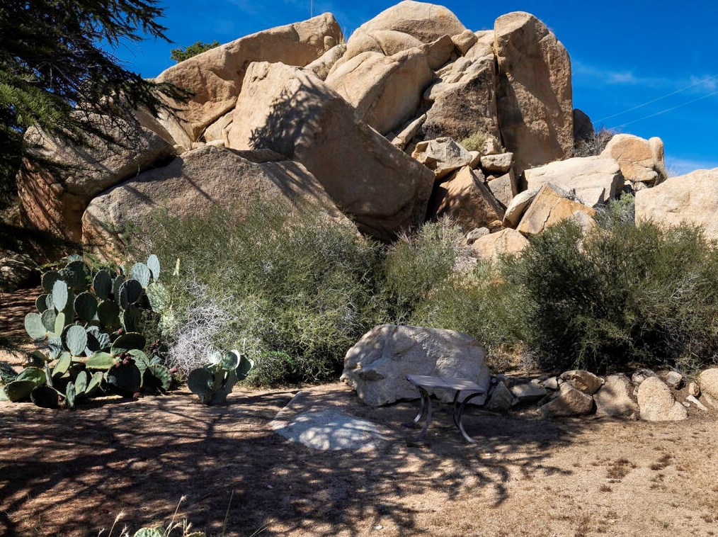 5230 Puente Ct, Yucca Valley CA  92284-2028 exterior