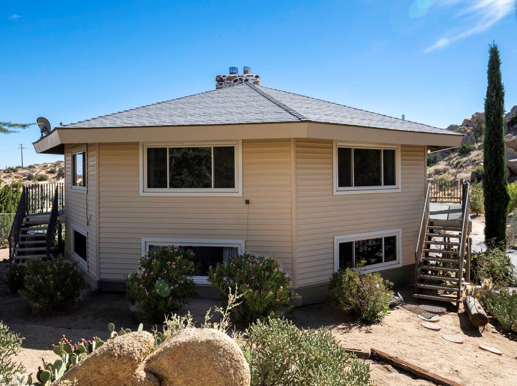 5230 Puente Ct, Yucca Valley CA  92284-2028 exterior