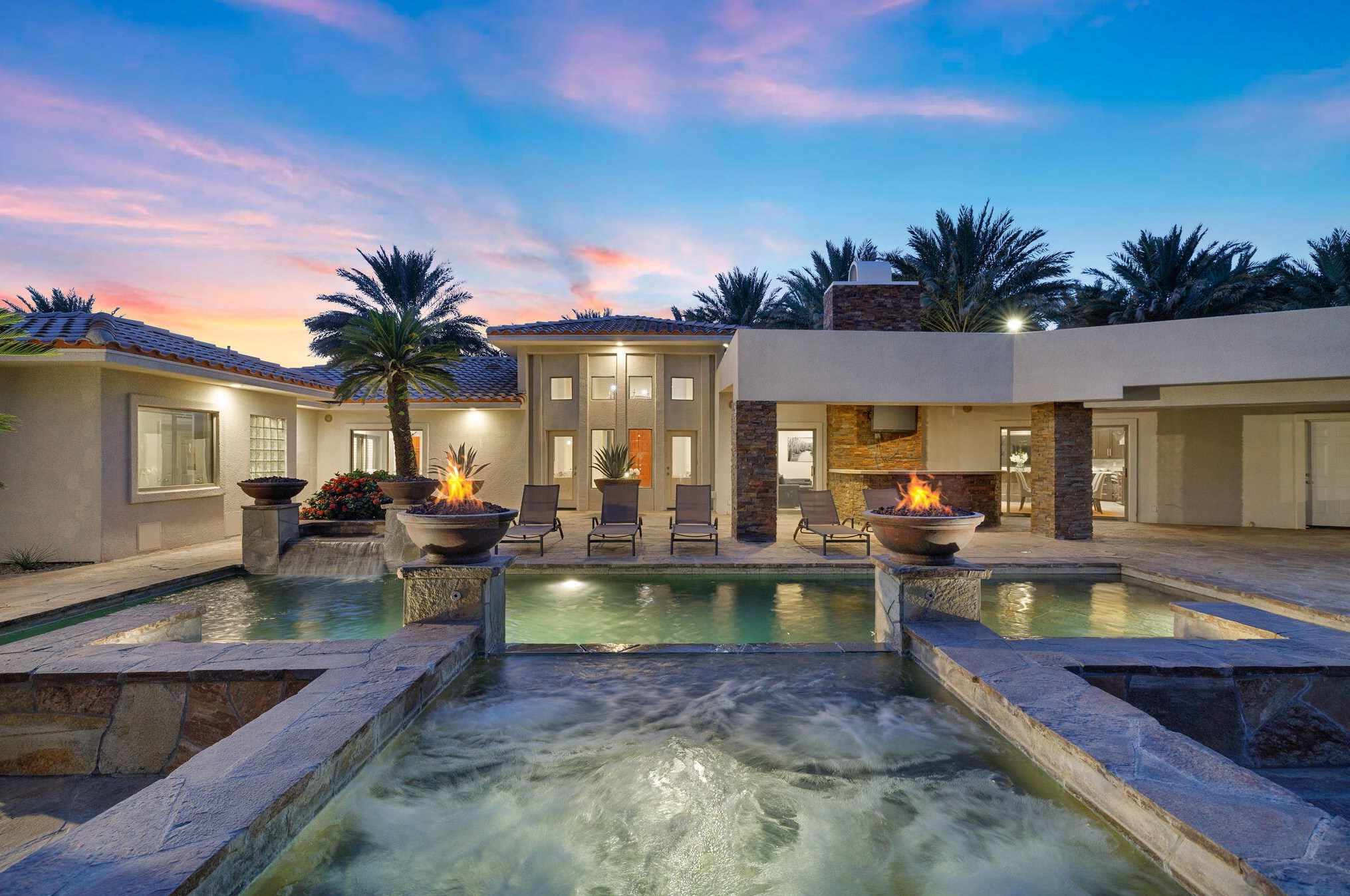 31020 Via Las Palmas, Thousand Palms, CA 92276-3184