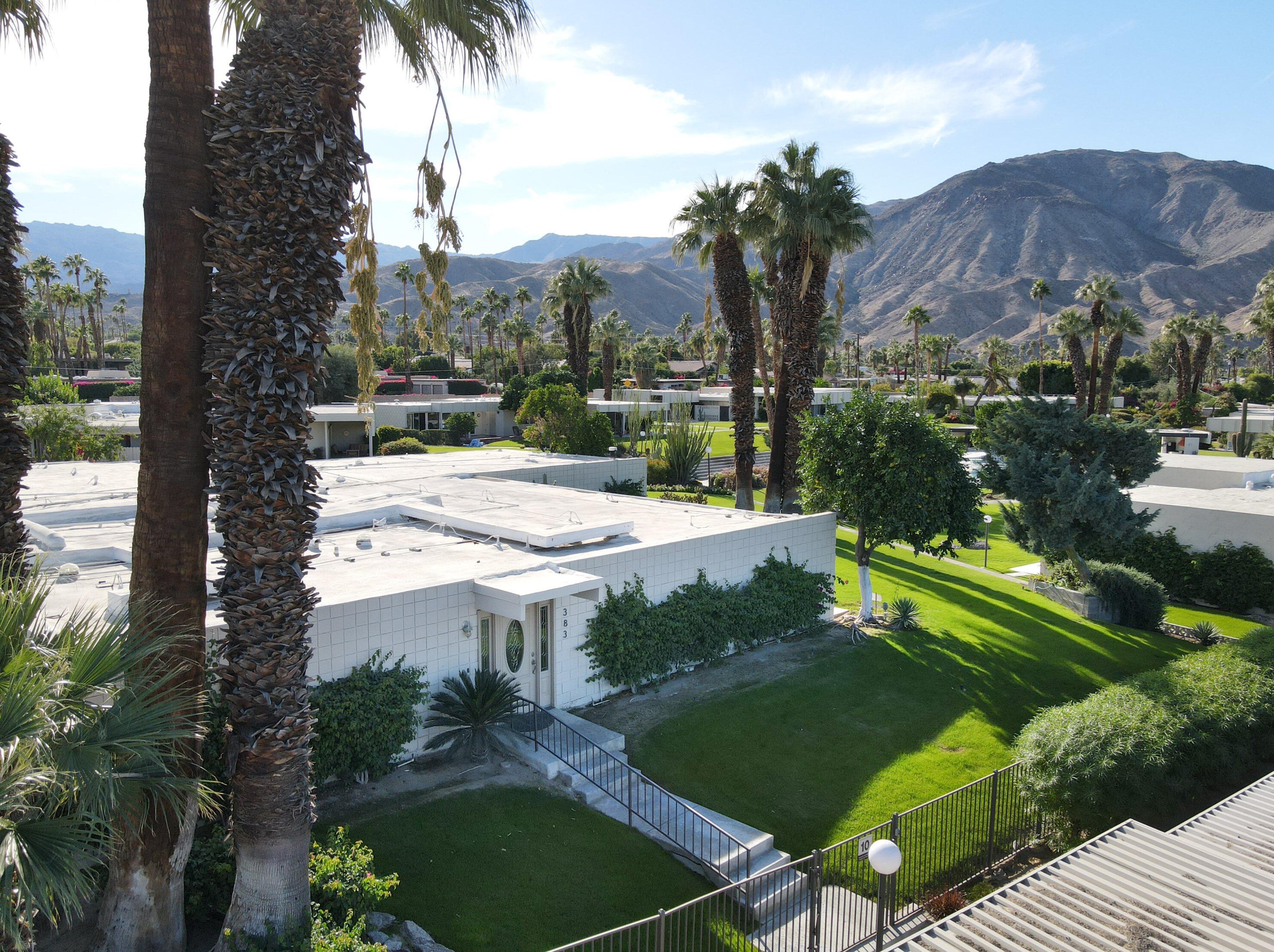 383 Sandpiper St, Palm Desert, CA 92260-3421