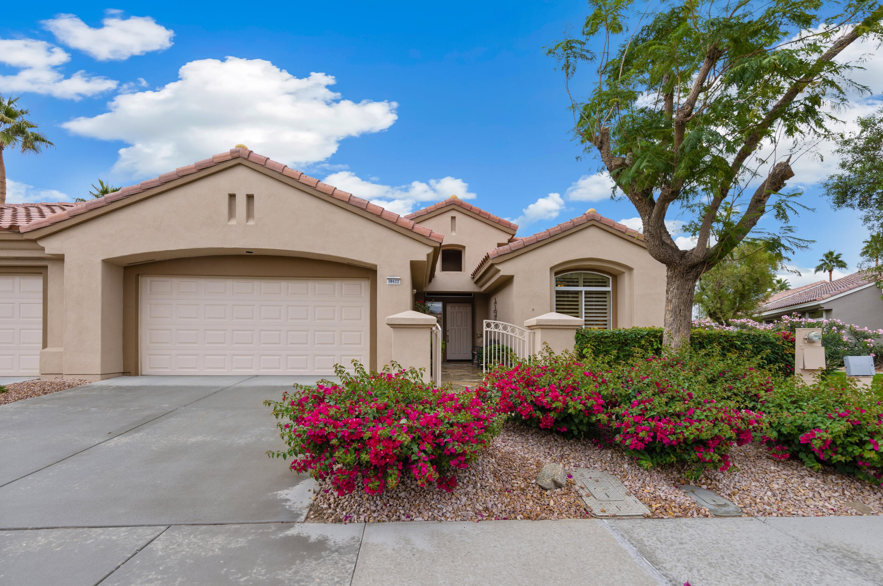 38622 Fallbrook Ave, Palm Desert, CA 92211-1540