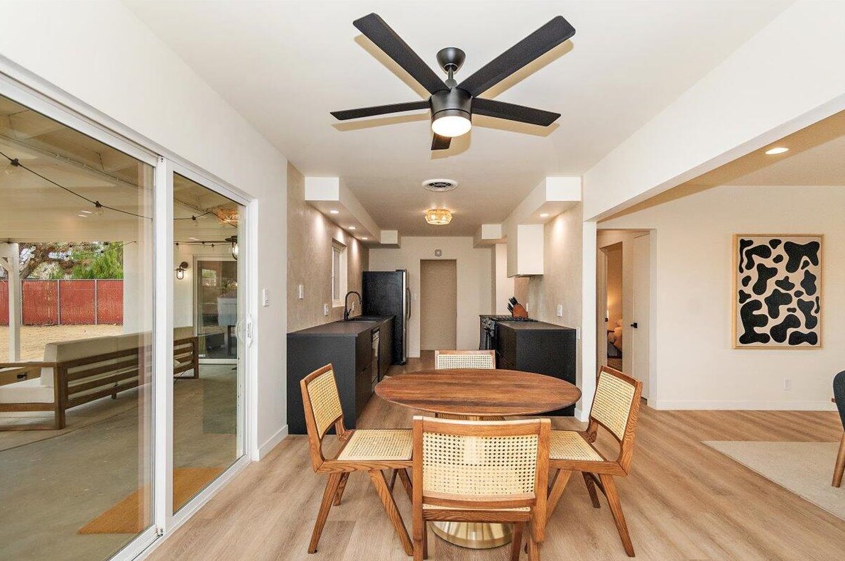 7441 Elata Ave, Yucca Valley CA  92284-3738 exterior