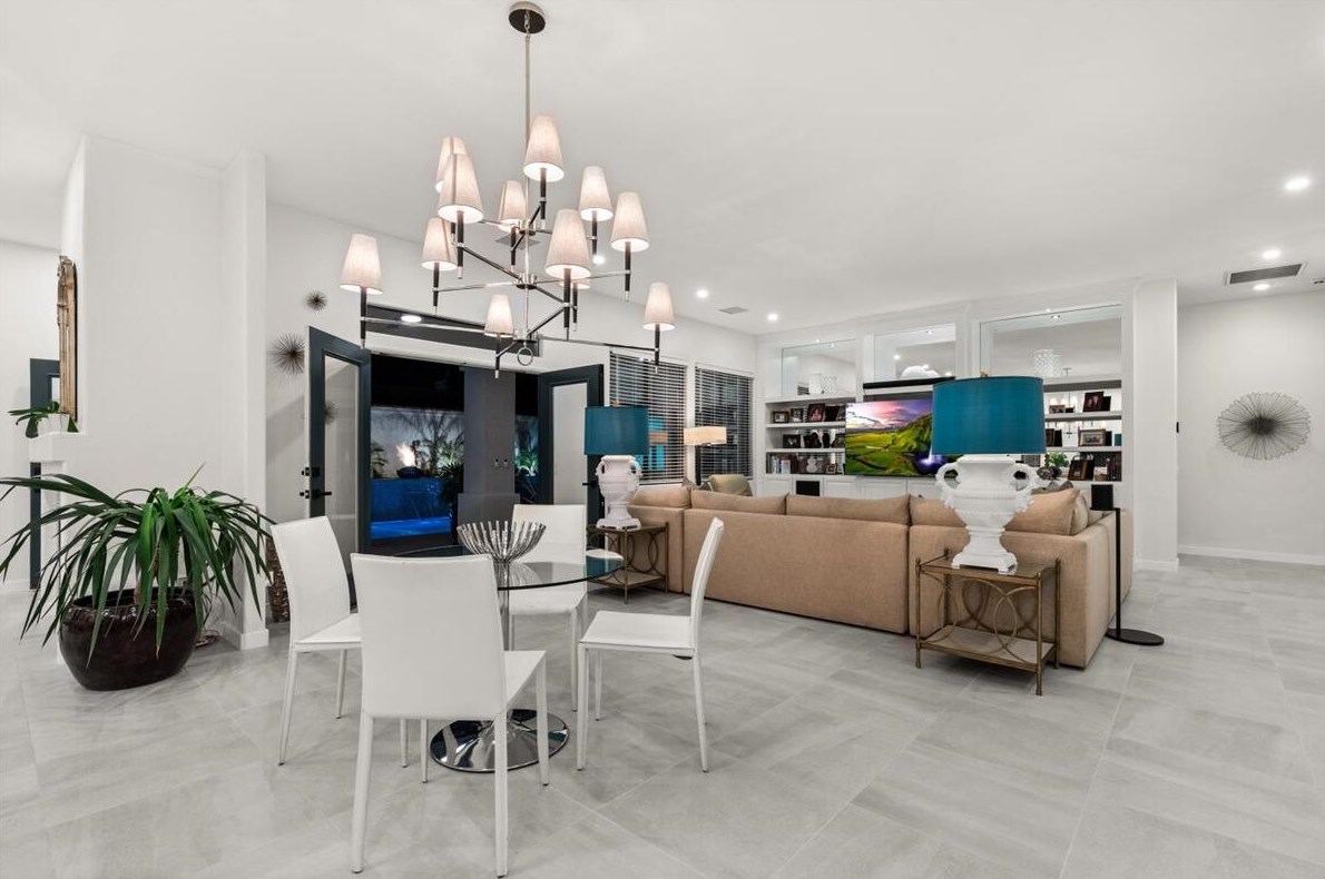 3 San Marino Cir, Rancho Mirage CA  92270-1910 exterior