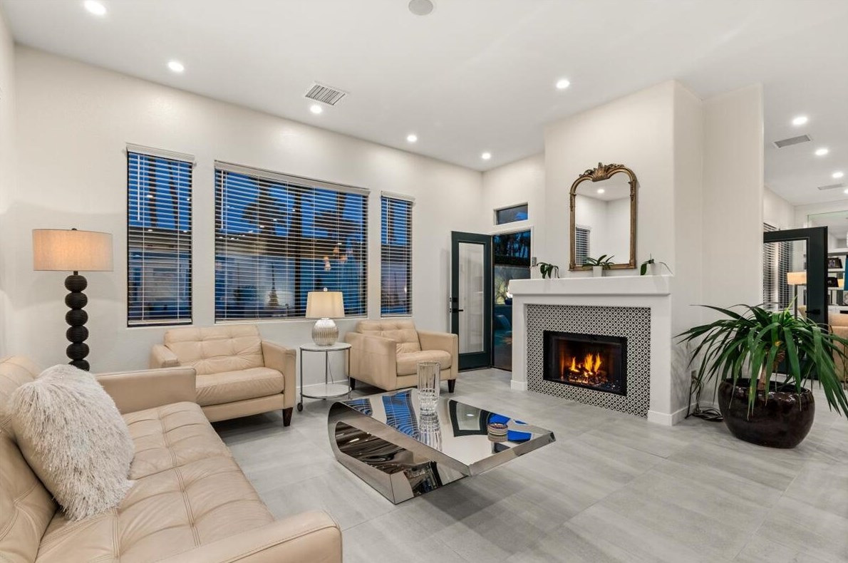 3 San Marino Cir, Rancho Mirage CA  92270-1910 exterior