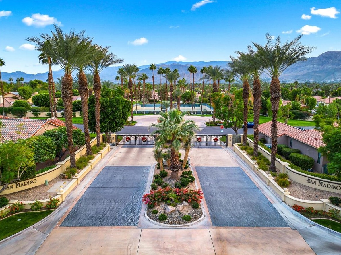 3 San Marino Cir, Rancho Mirage CA  92270-1910 exterior